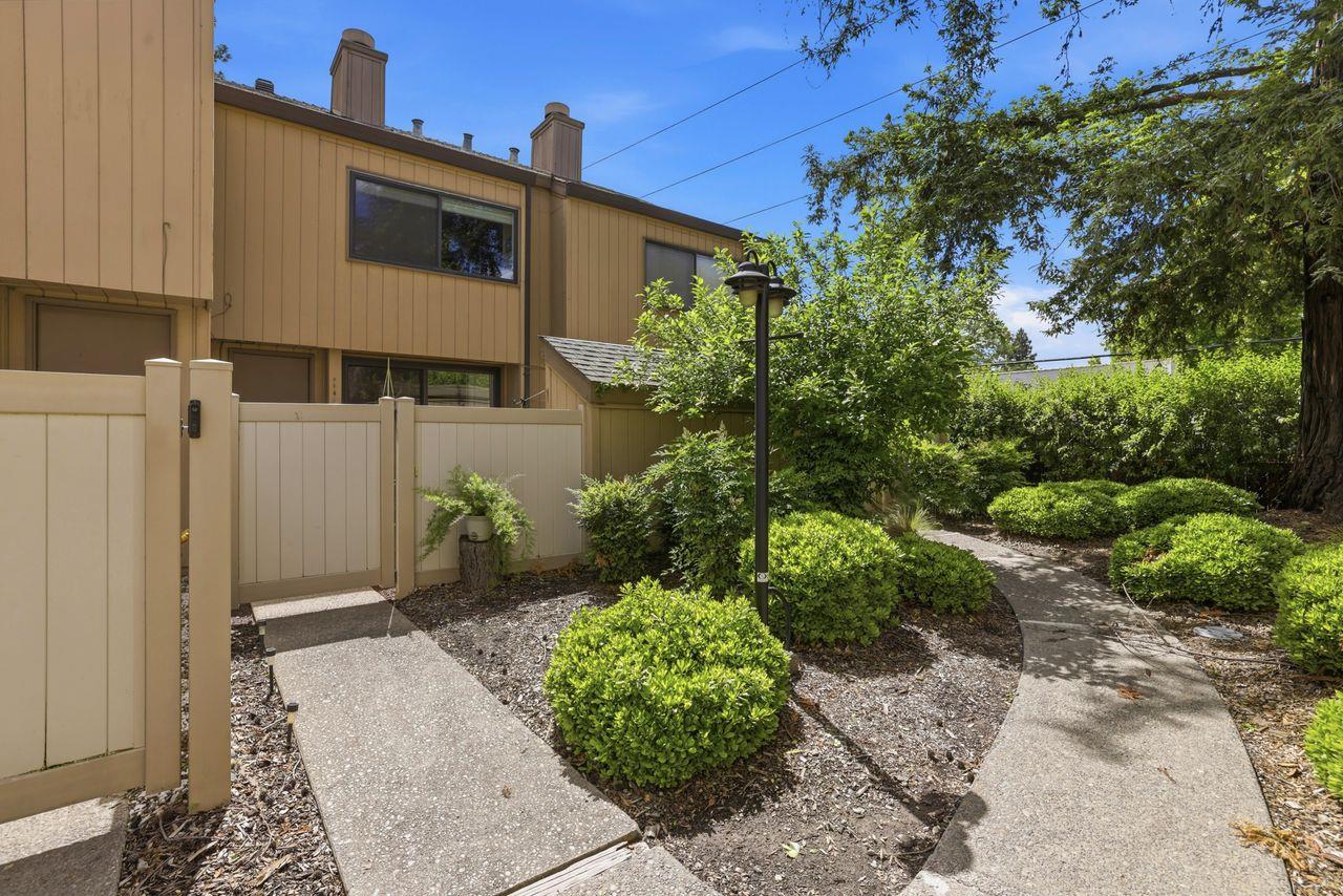 516 Woodside Oaks 3