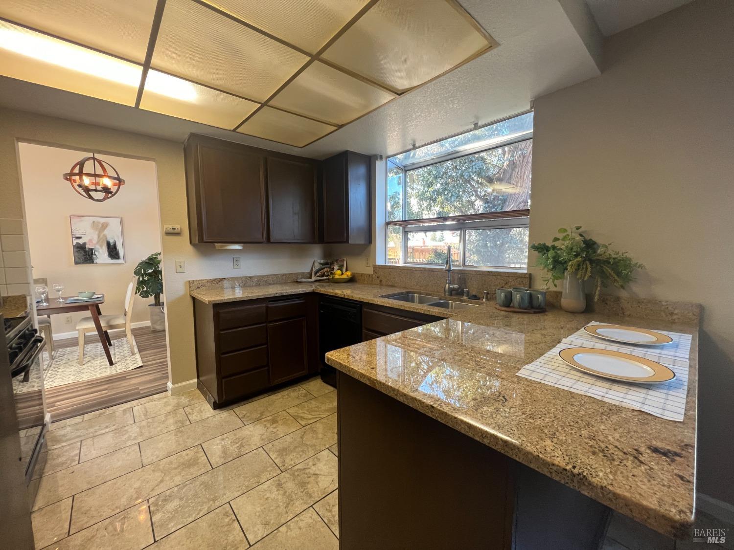 1725 Santa Monica Street