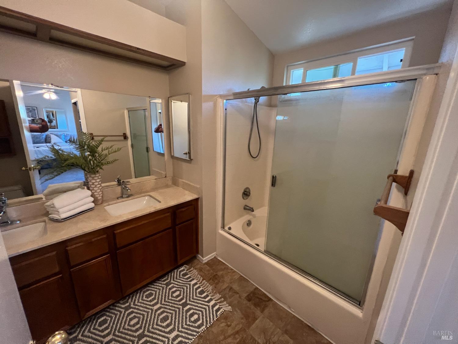 1725 Santa Monica Street