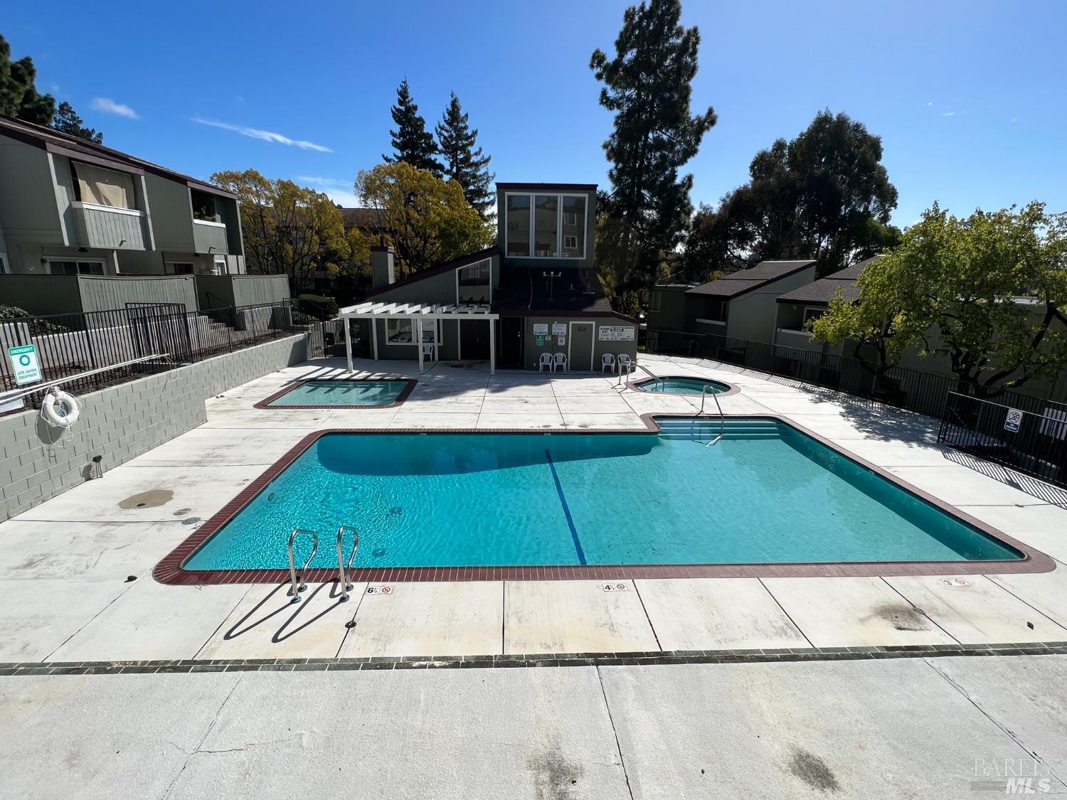 1333 N Camino Alto Drive Unit: #165