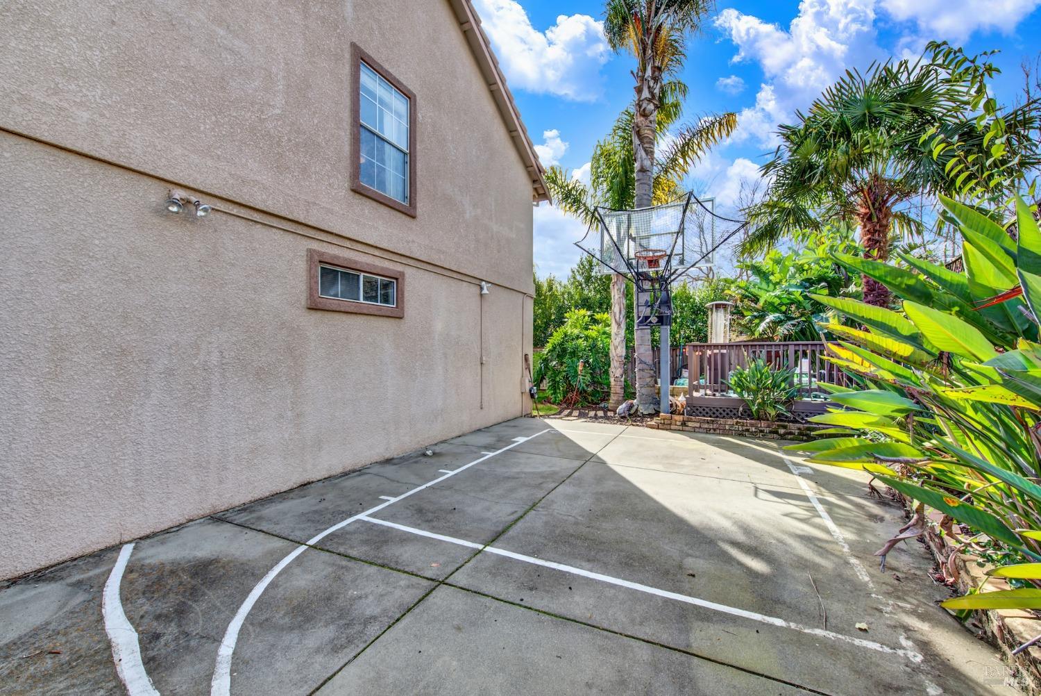 4579 Avondale Circle