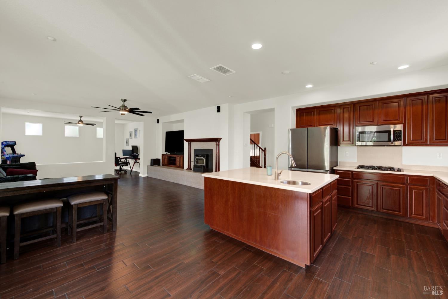 515 Kings Court