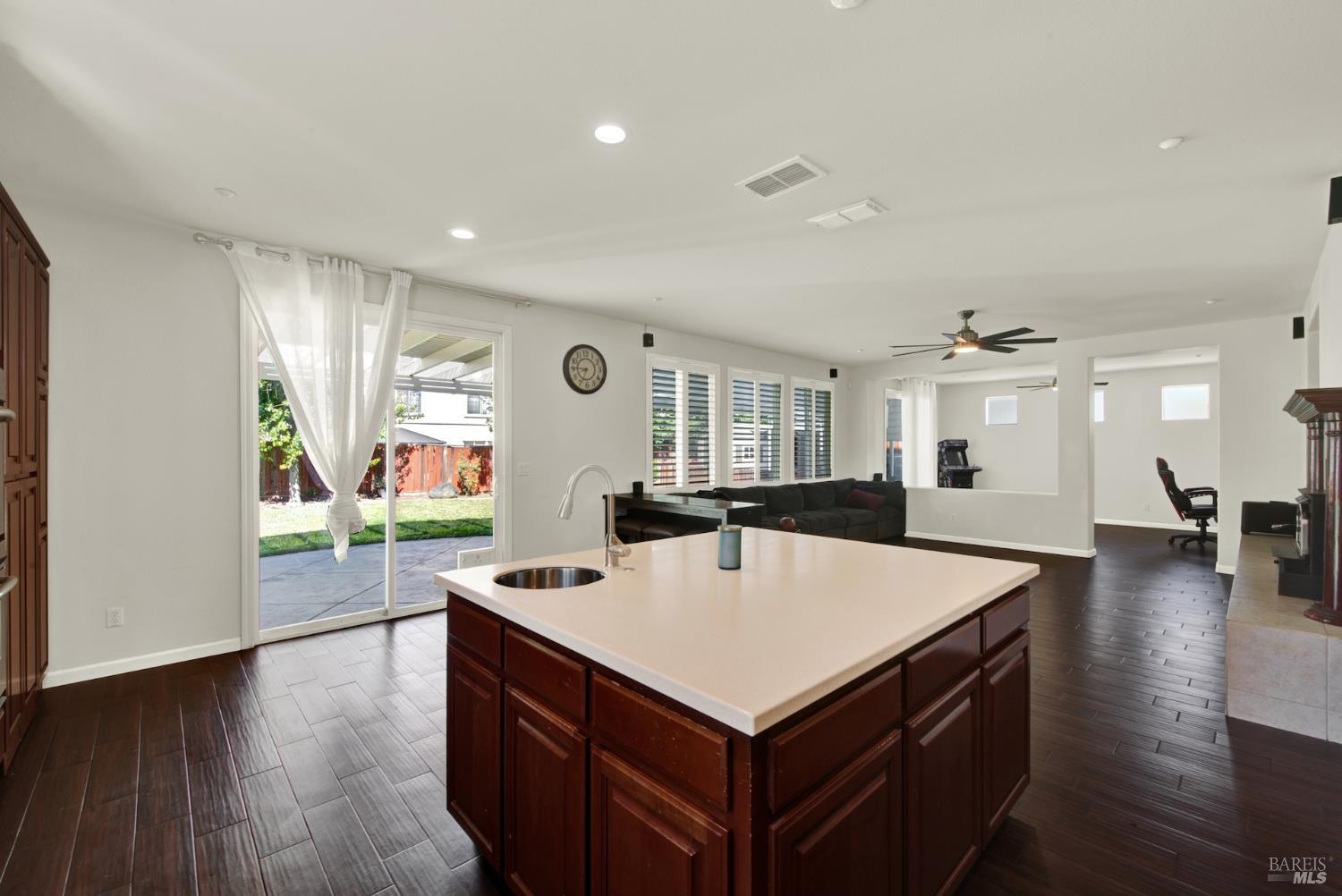 515 Kings Court