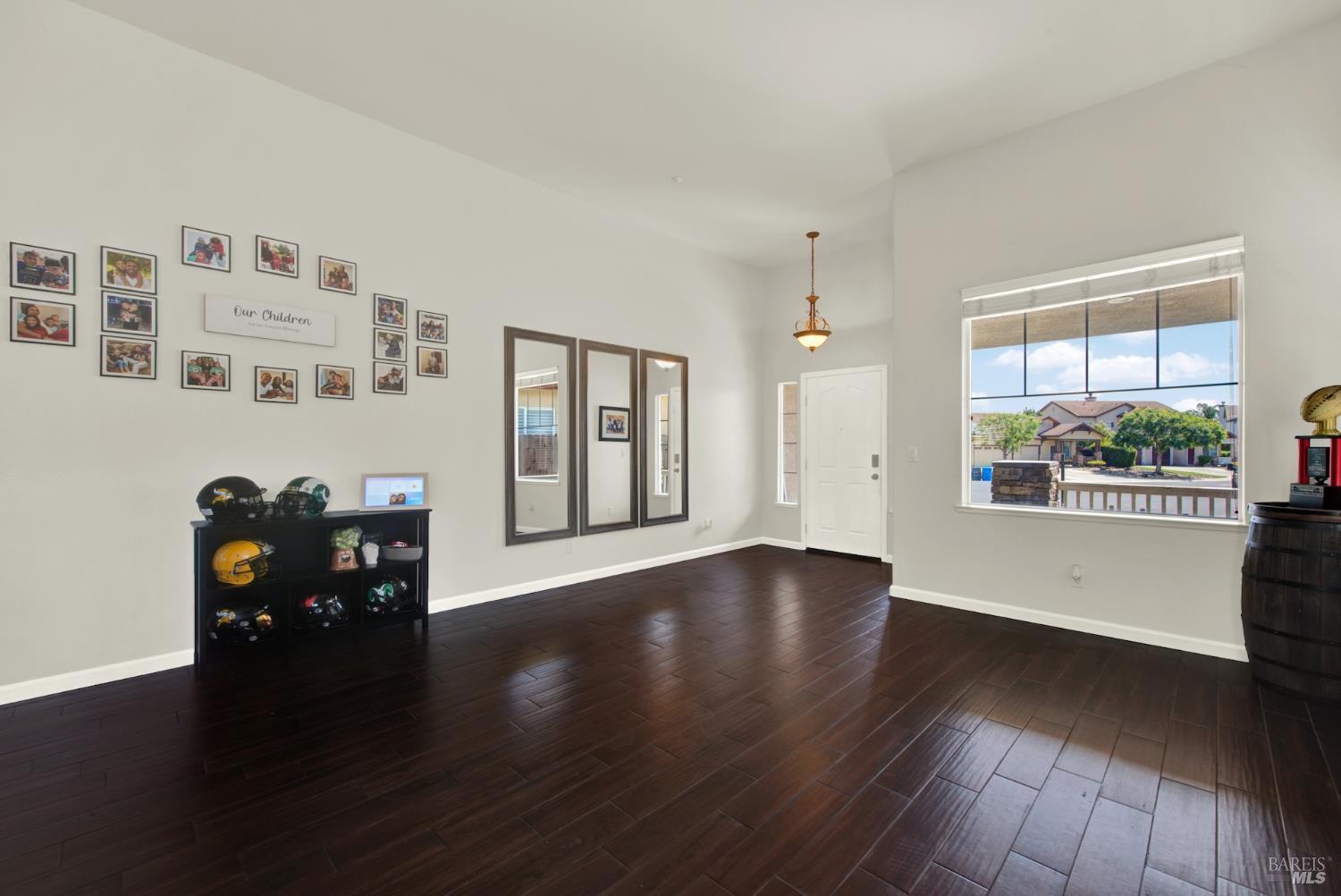 515 Kings Court