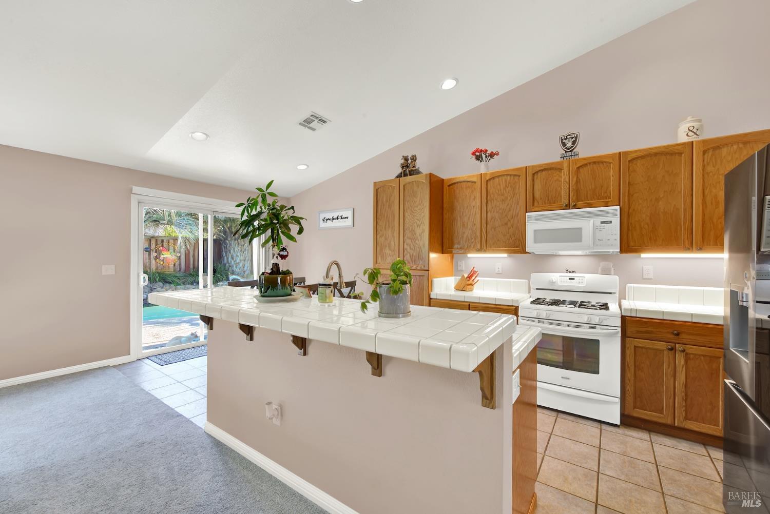 921 Topaz Circle