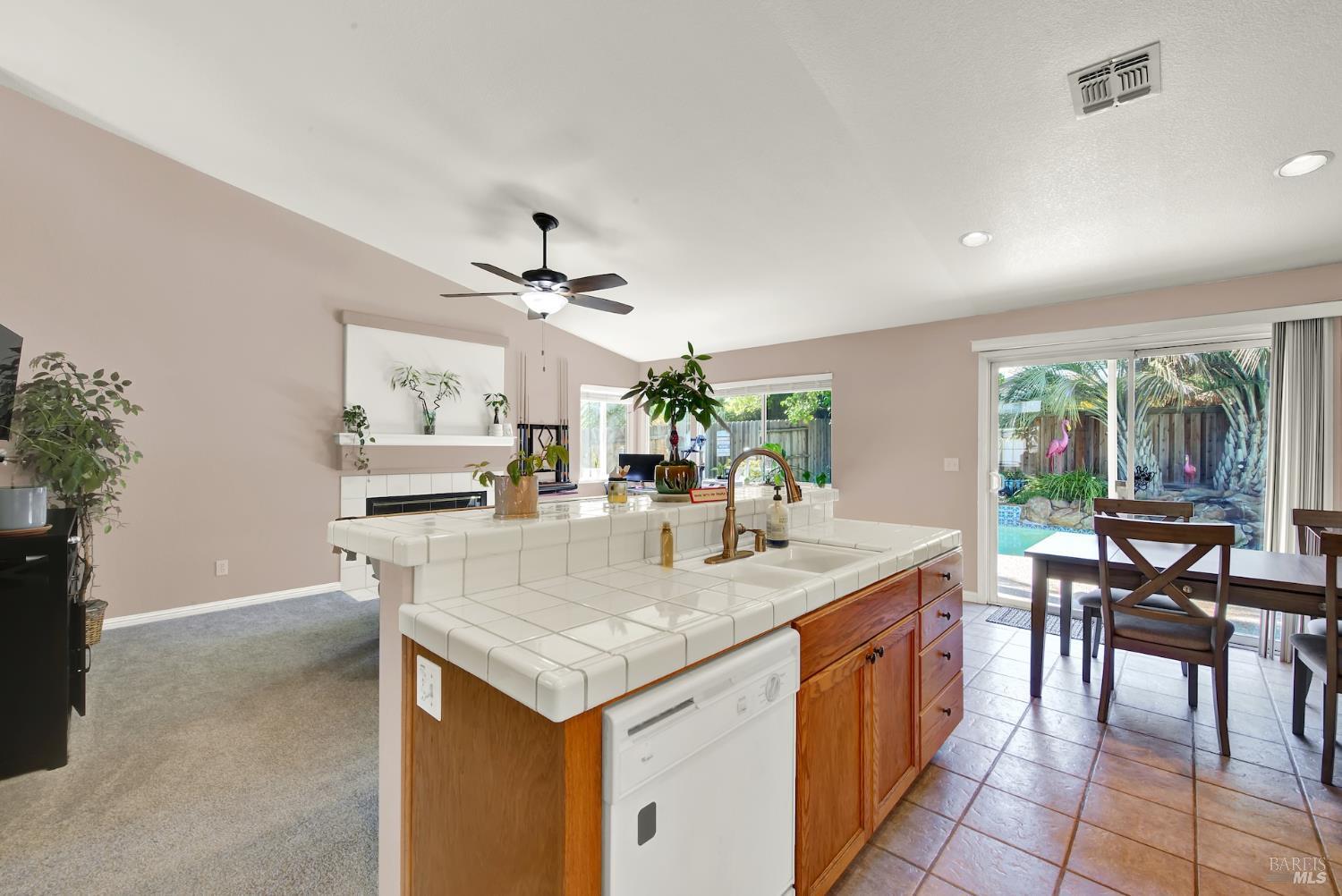 921 Topaz Circle