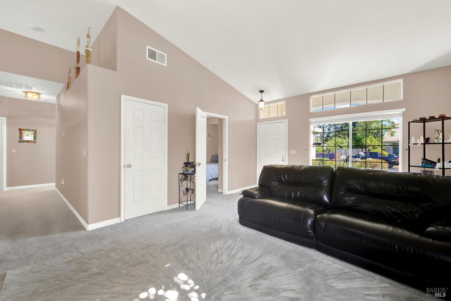 921 Topaz Circle