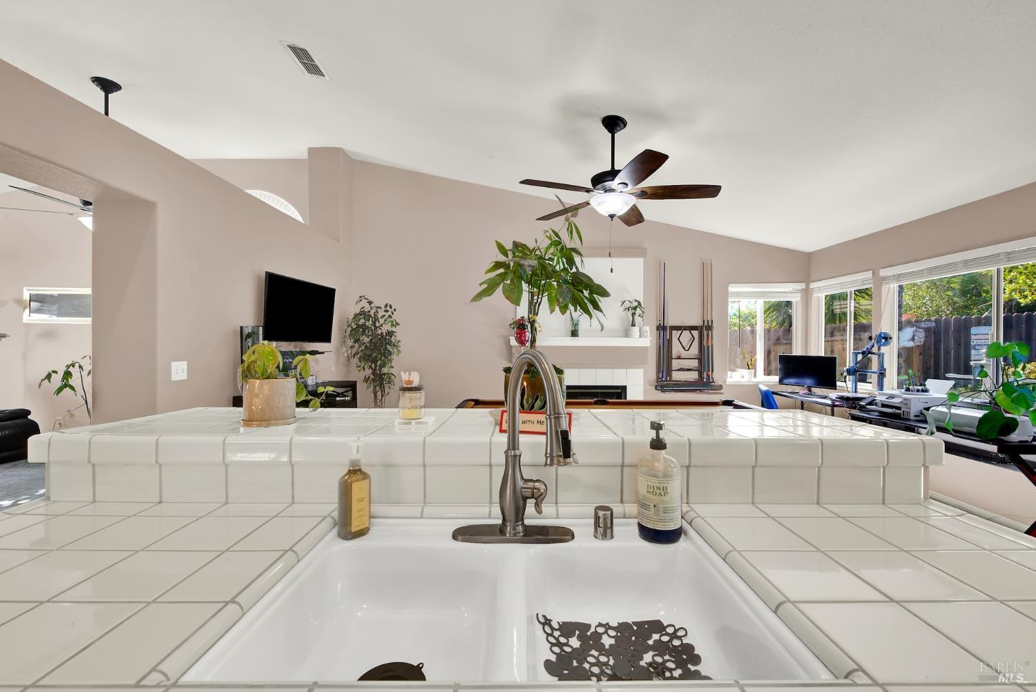 921 Topaz Circle