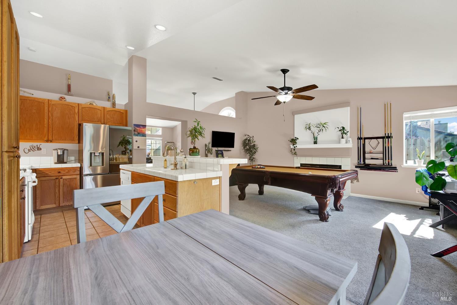 921 Topaz Circle