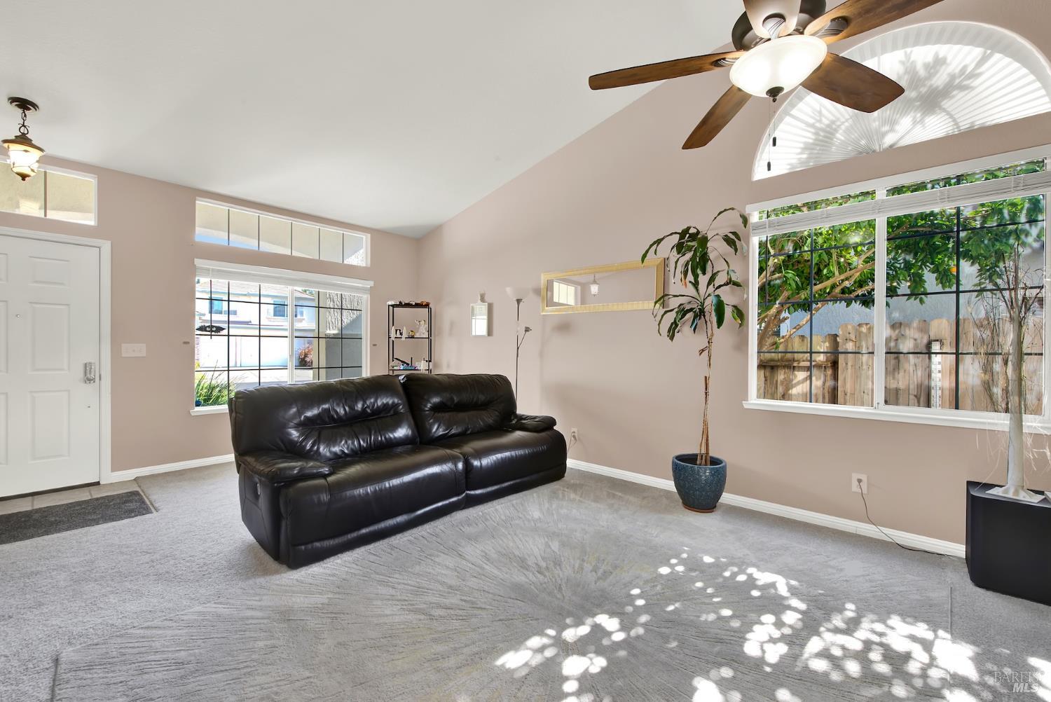 921 Topaz Circle