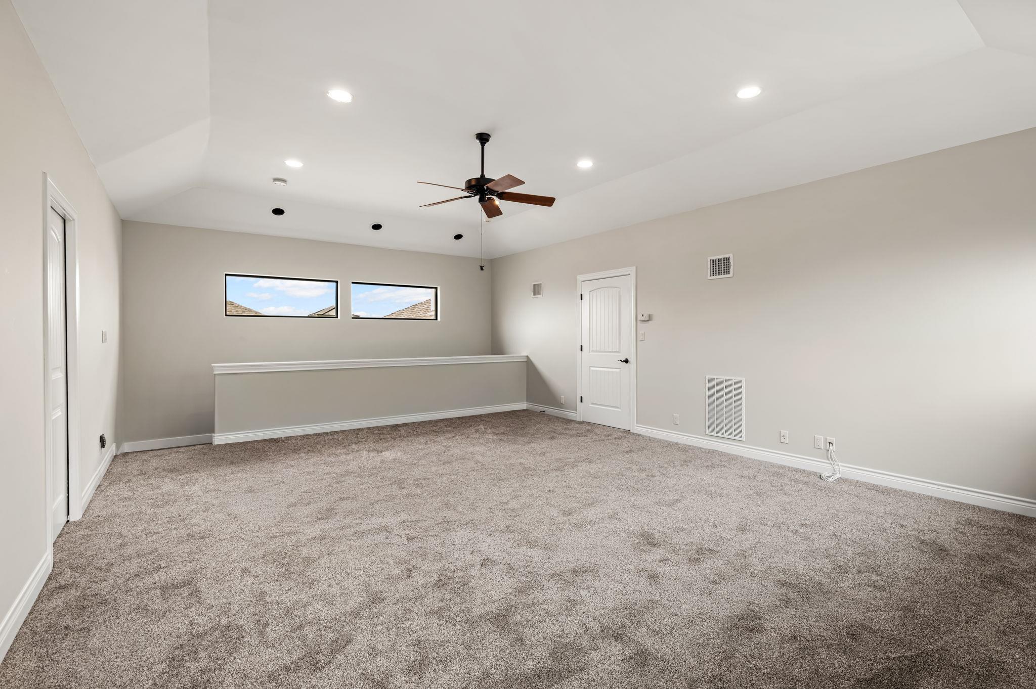 8815 Blazyk DR