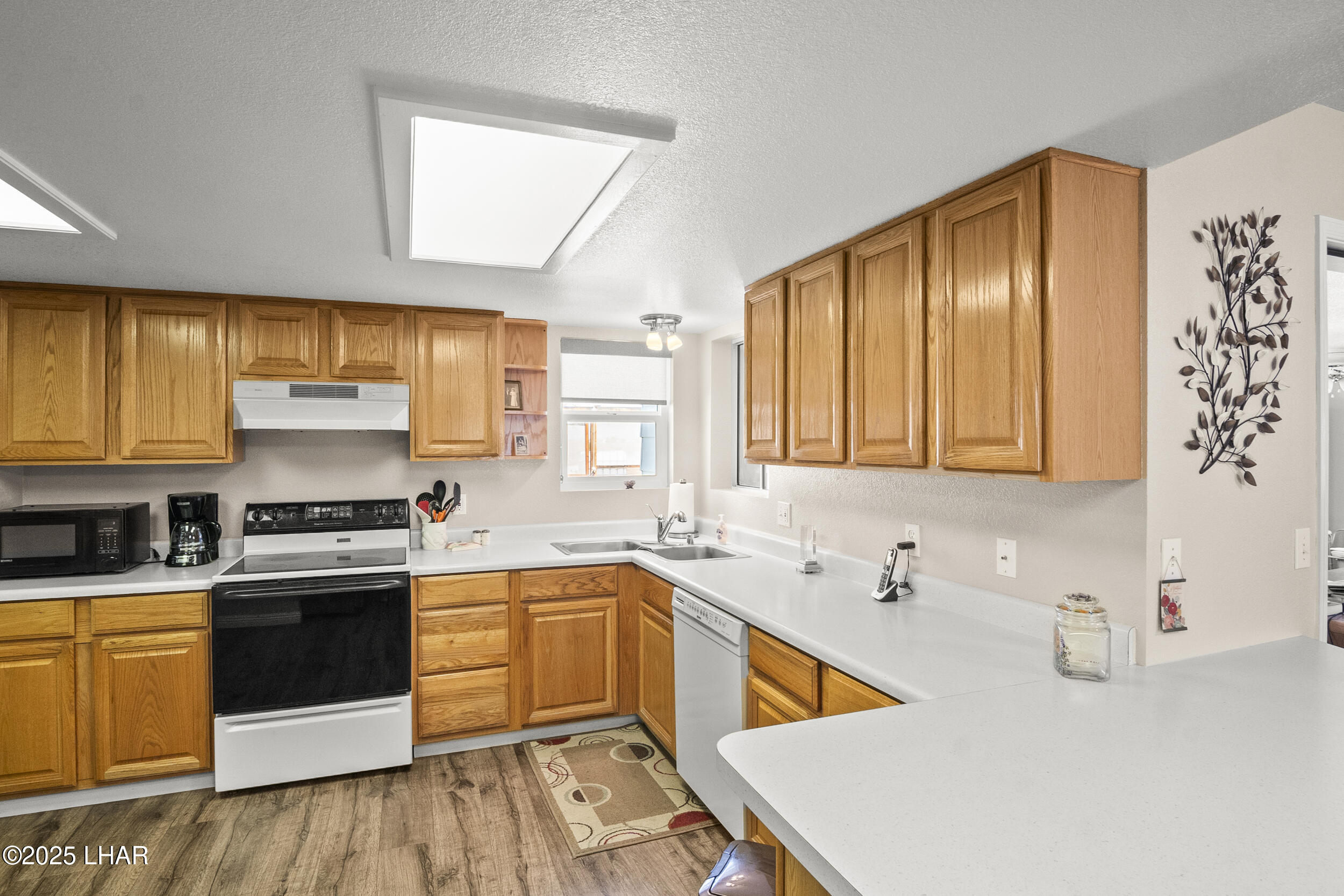 3565 N Adobe Rd