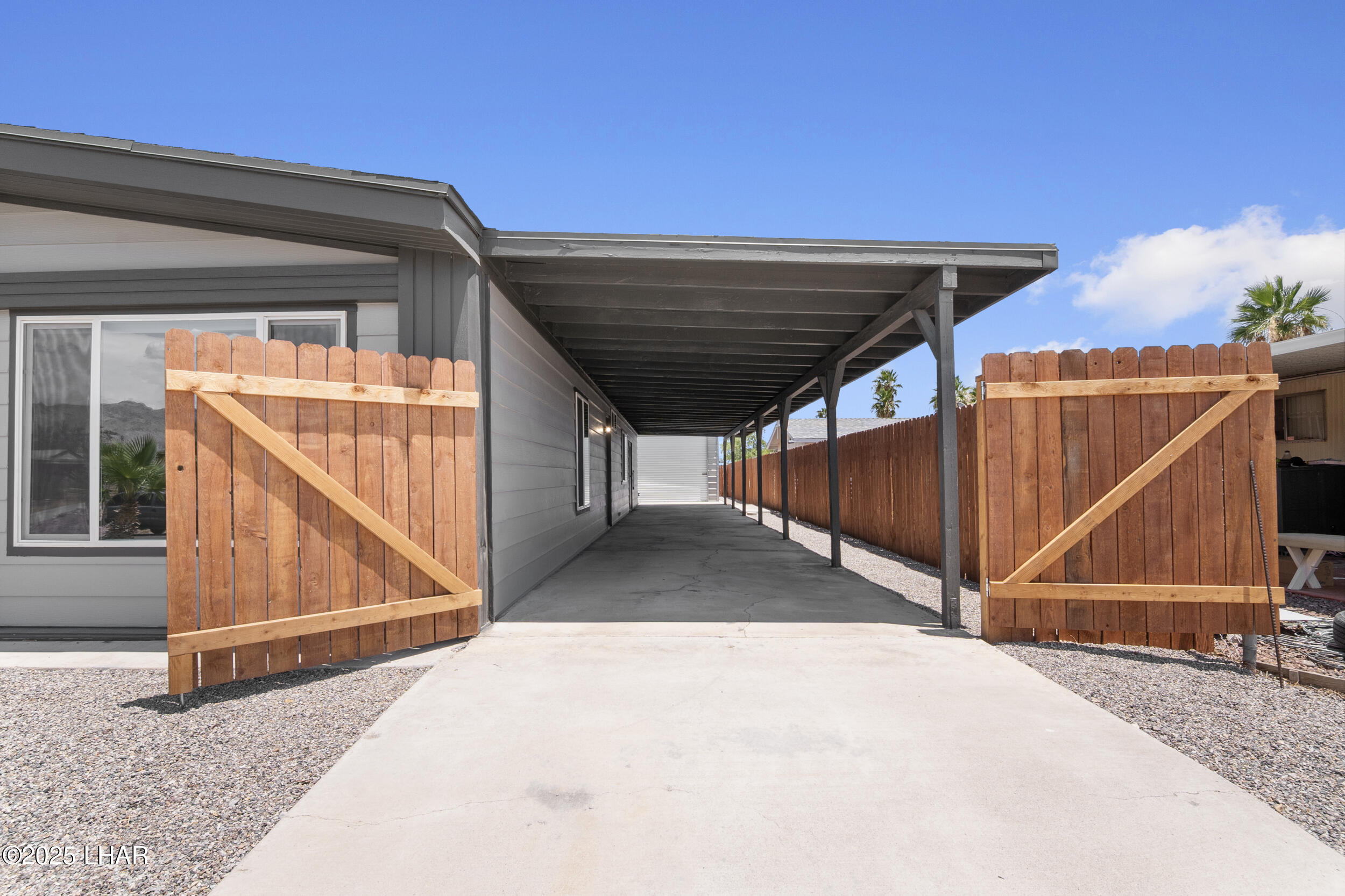 1644 Bluebonnet Blvd