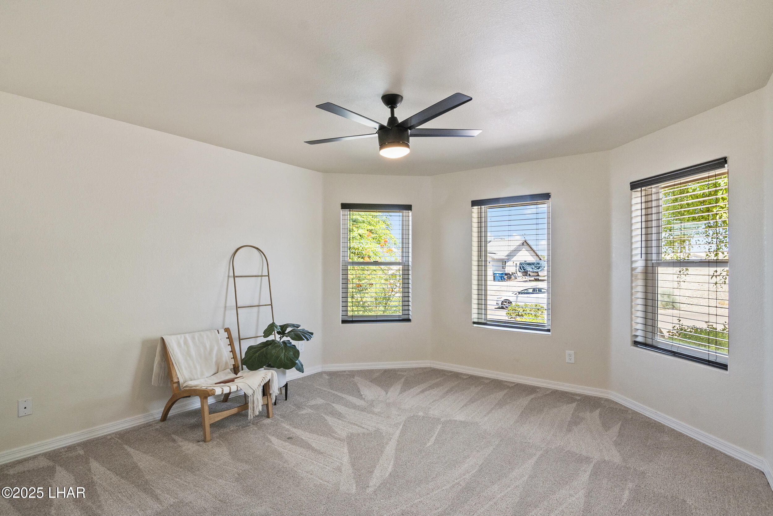 2816 Hidden Valley Dr