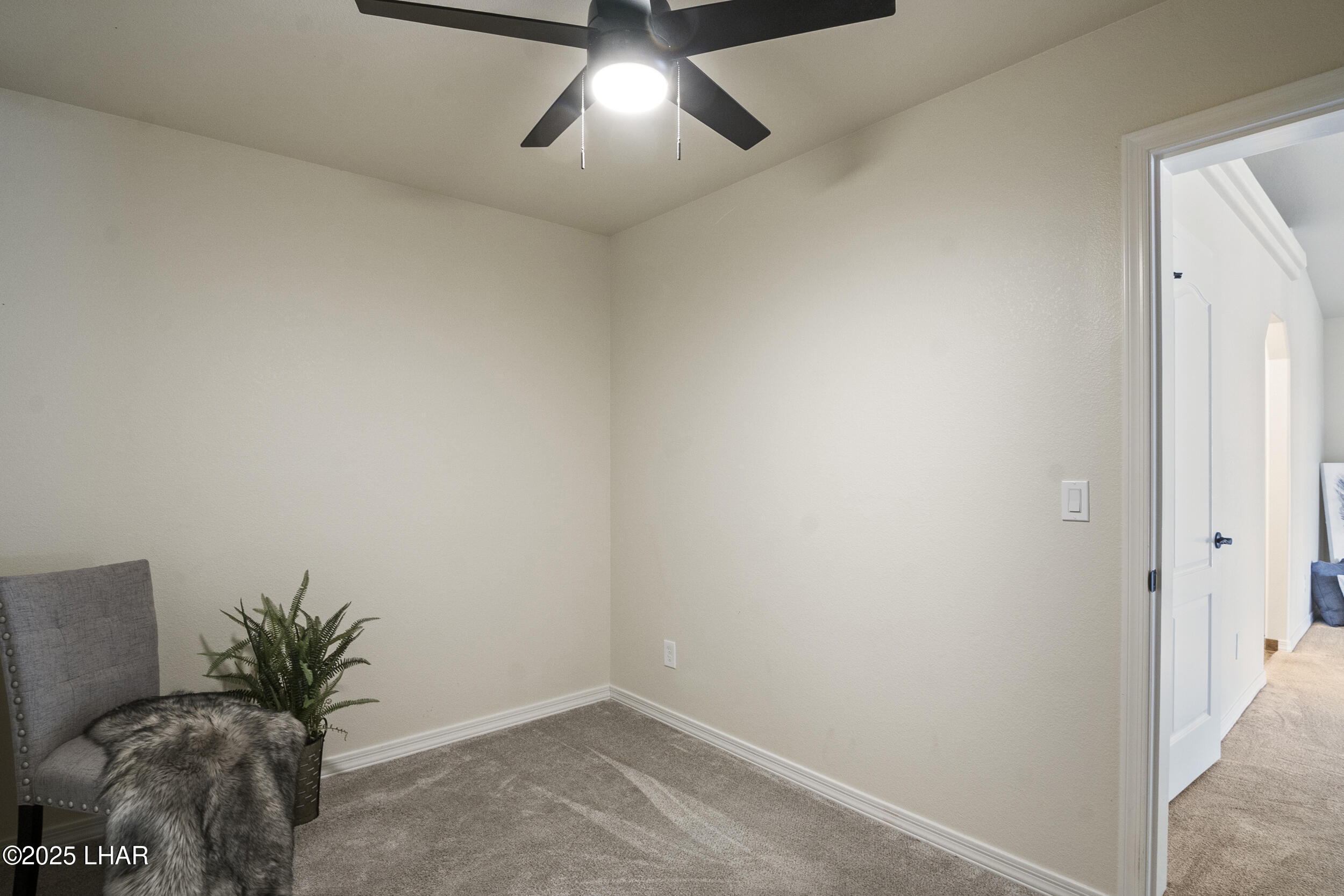 2816 Hidden Valley Dr