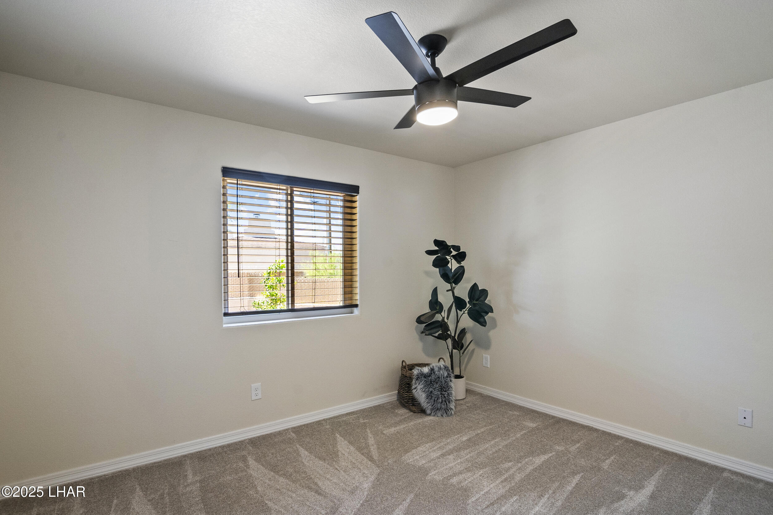 2816 Hidden Valley Dr