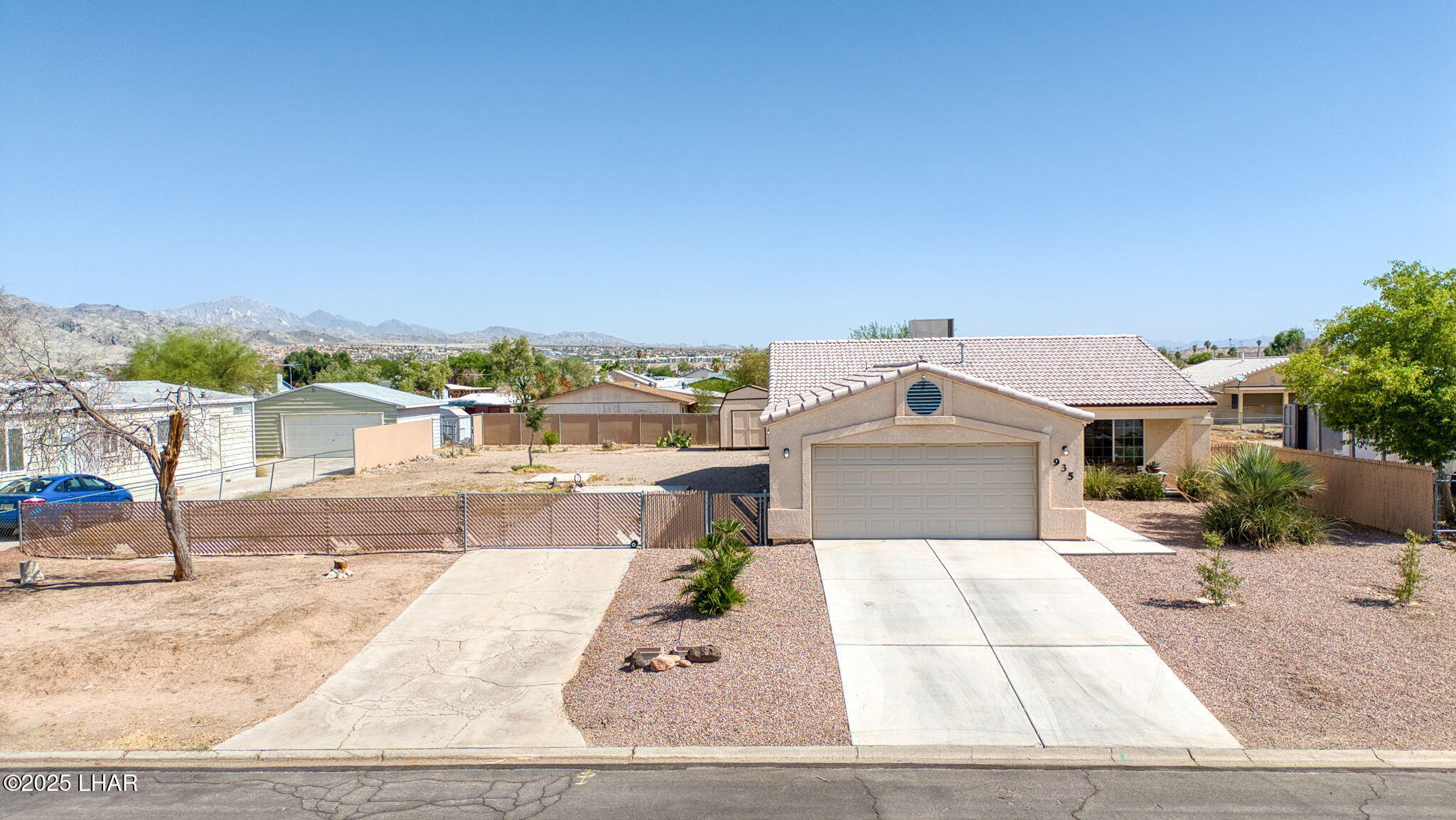 935 Glen Dr
