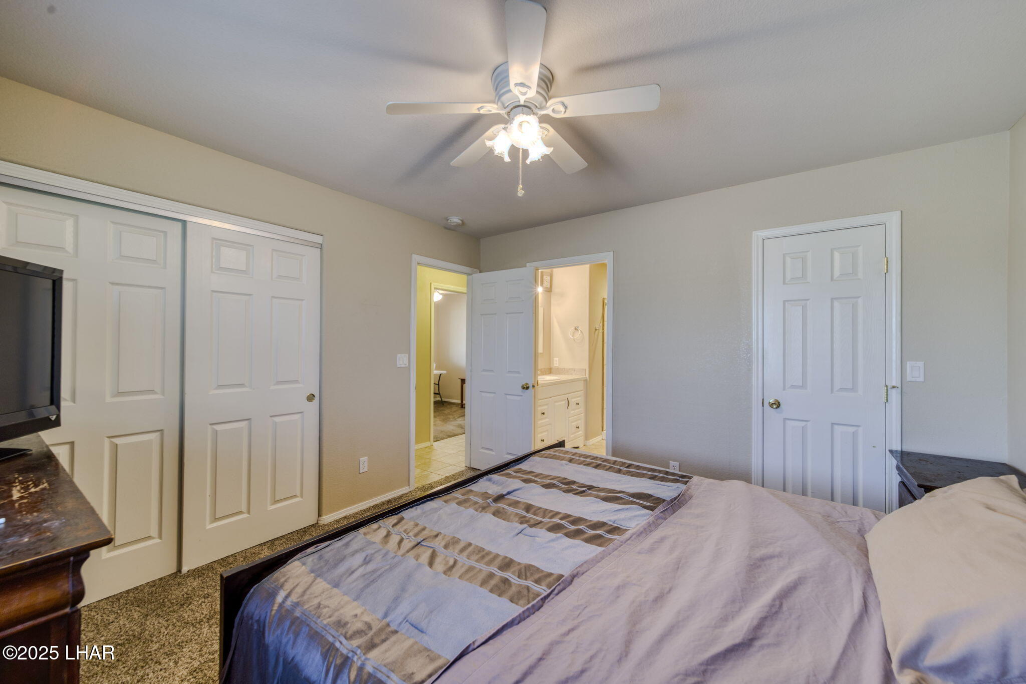 935 Glen Dr