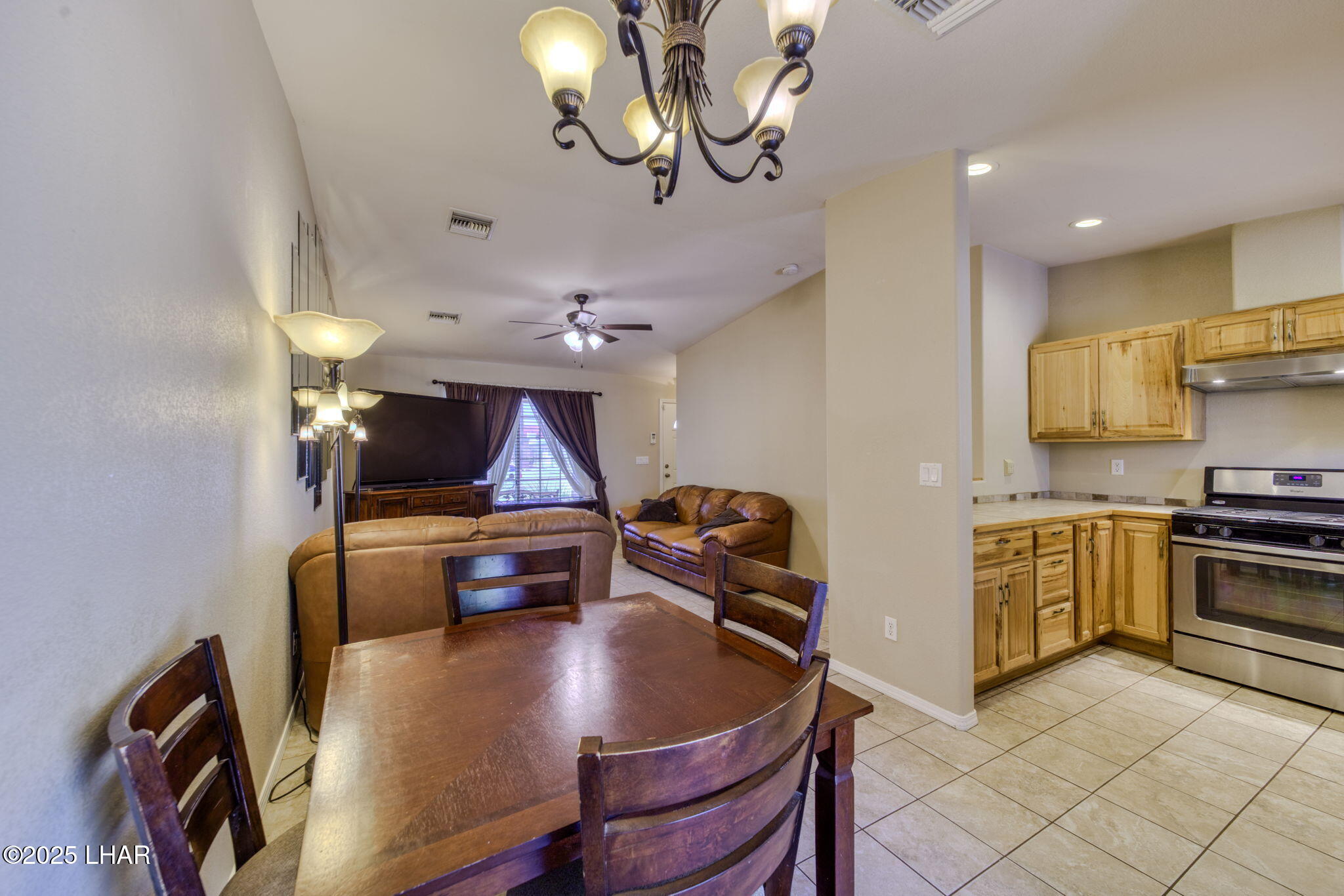 935 Glen Dr