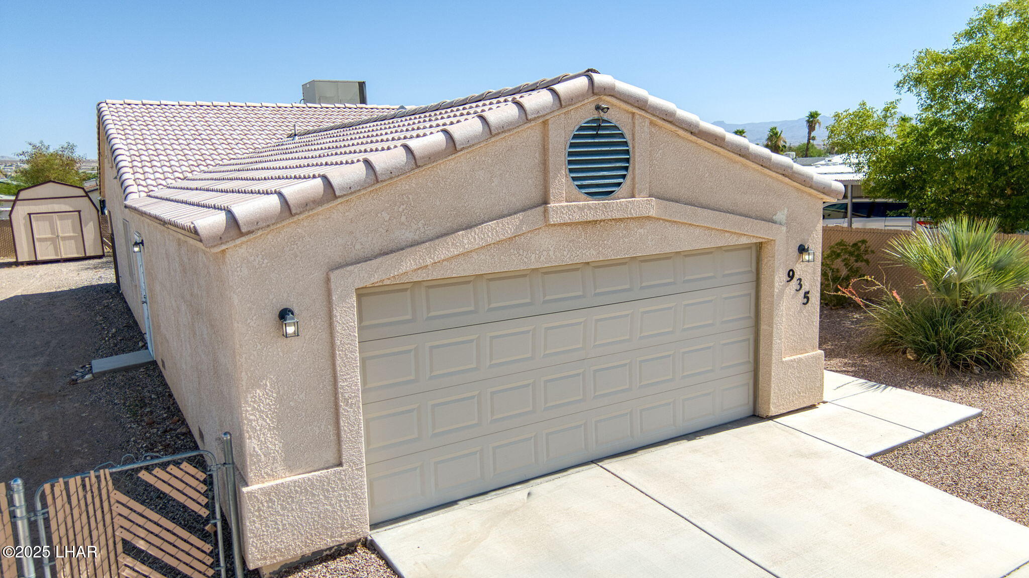 935 Glen Dr