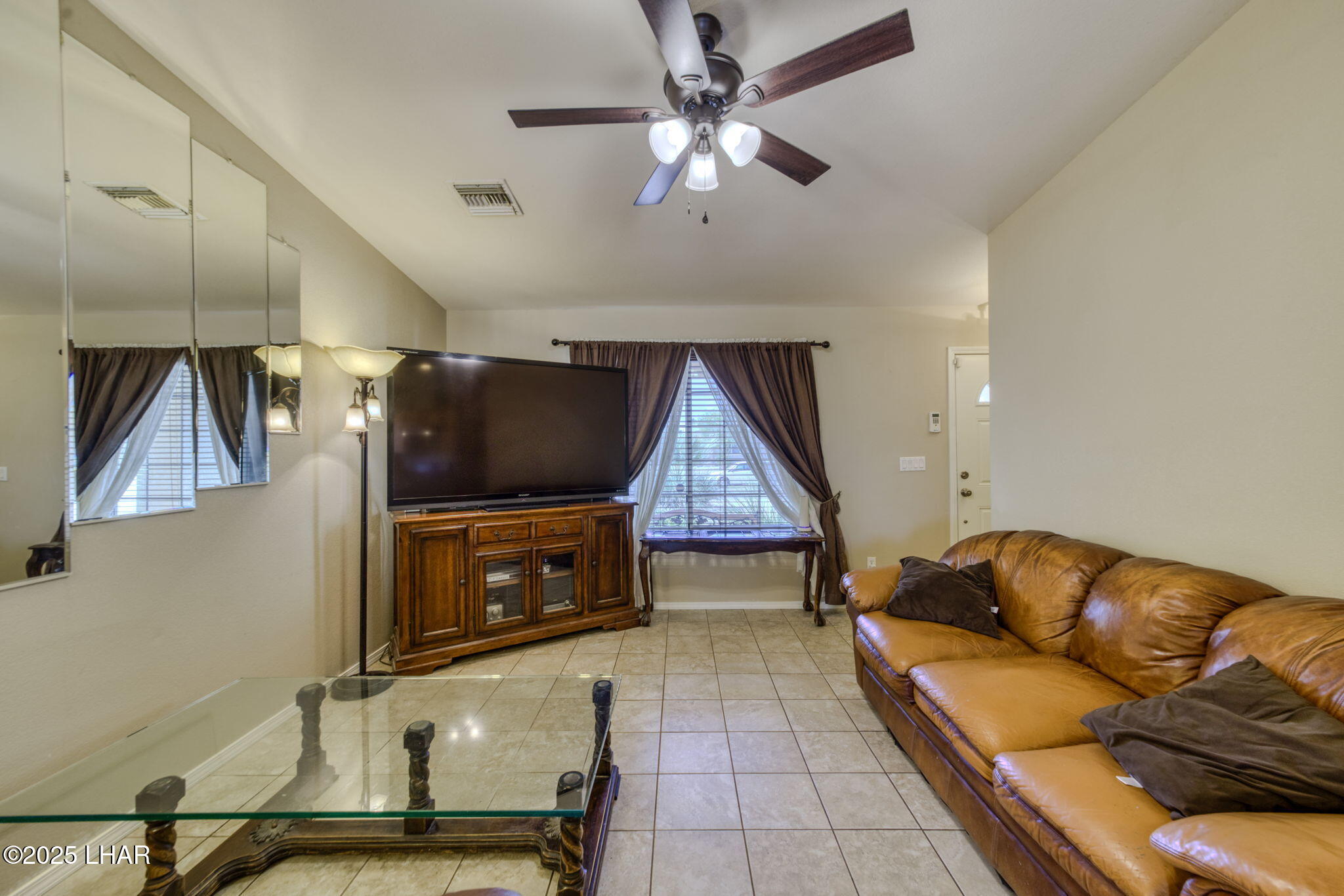 935 Glen Dr