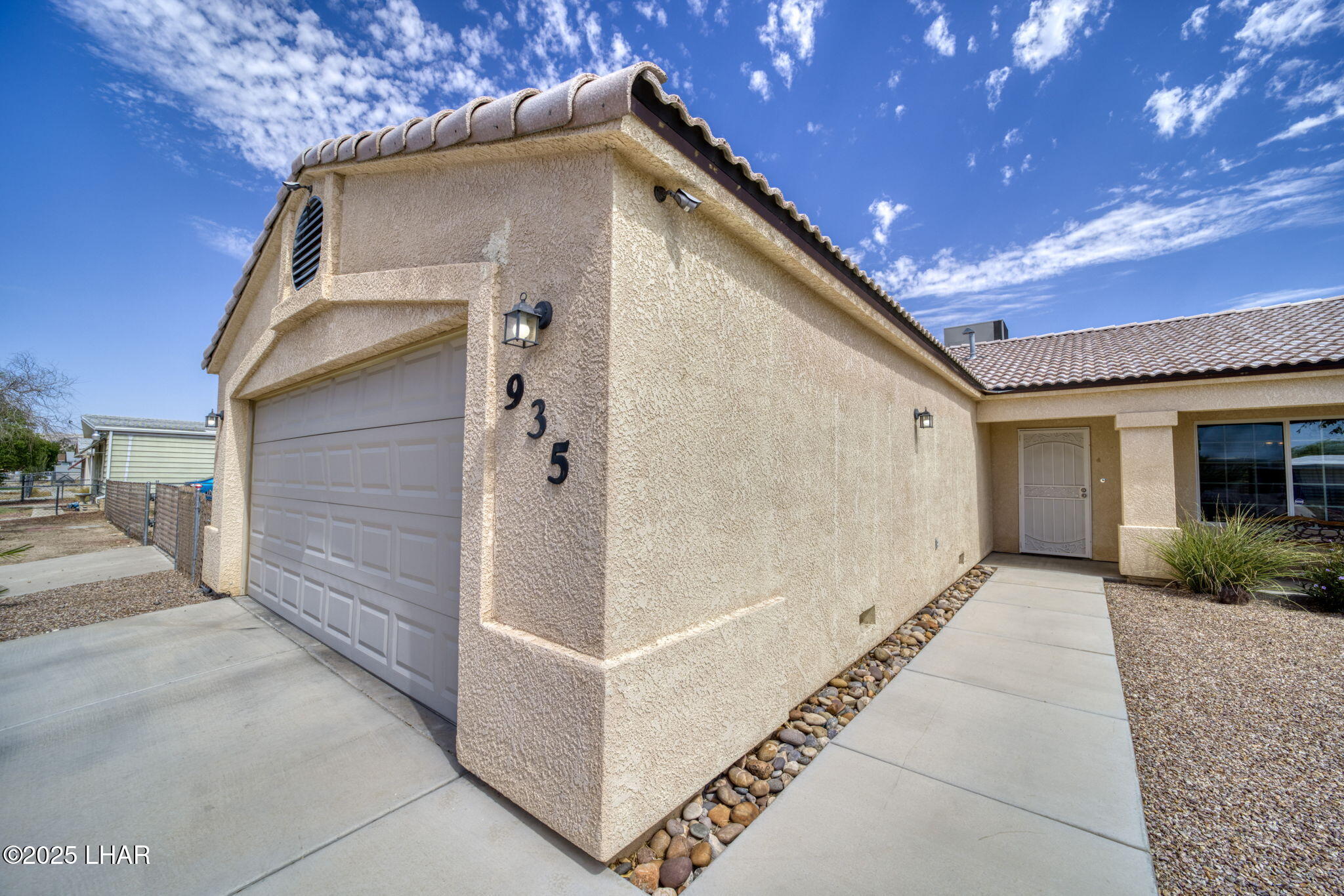 935 Glen Dr