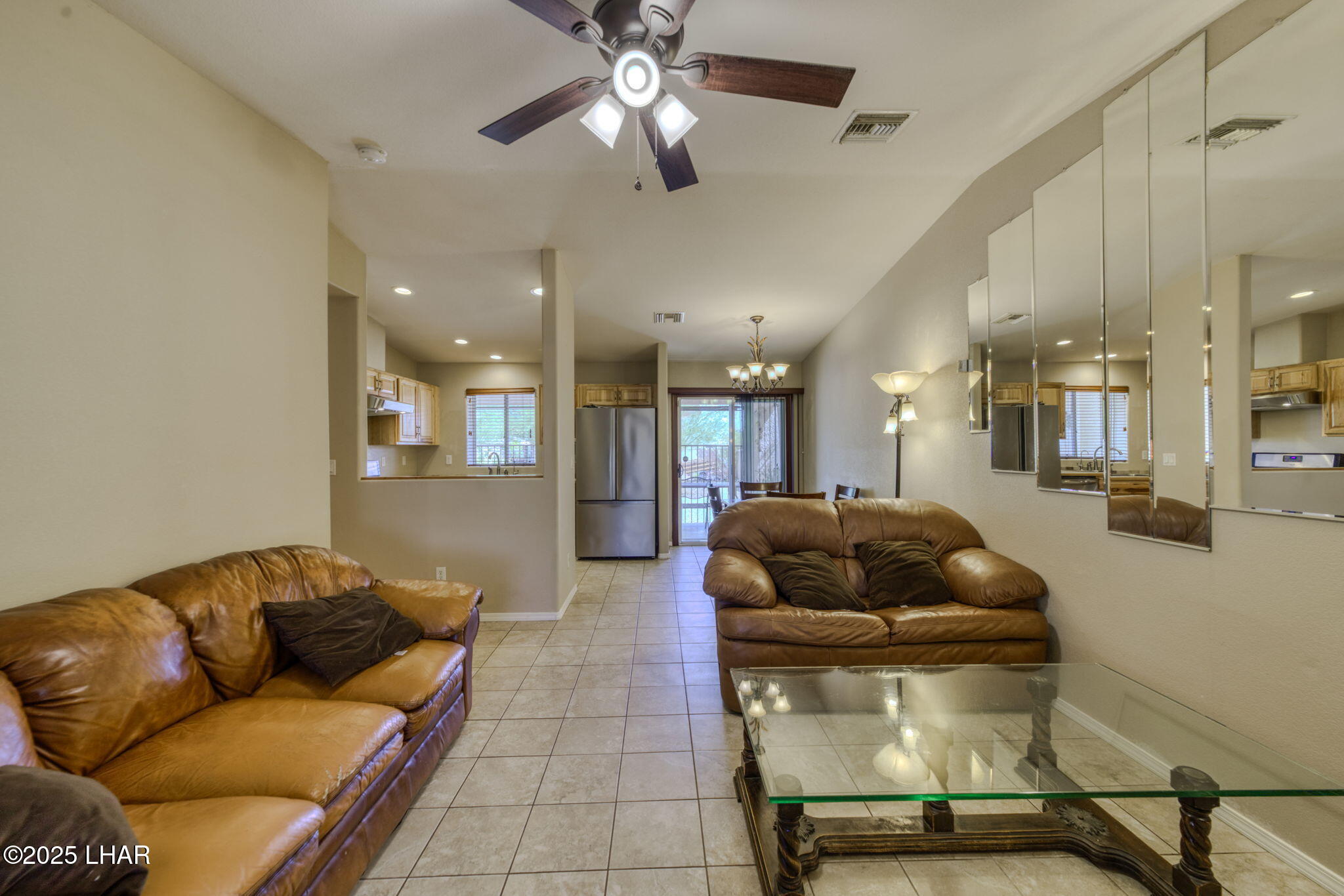 935 Glen Dr