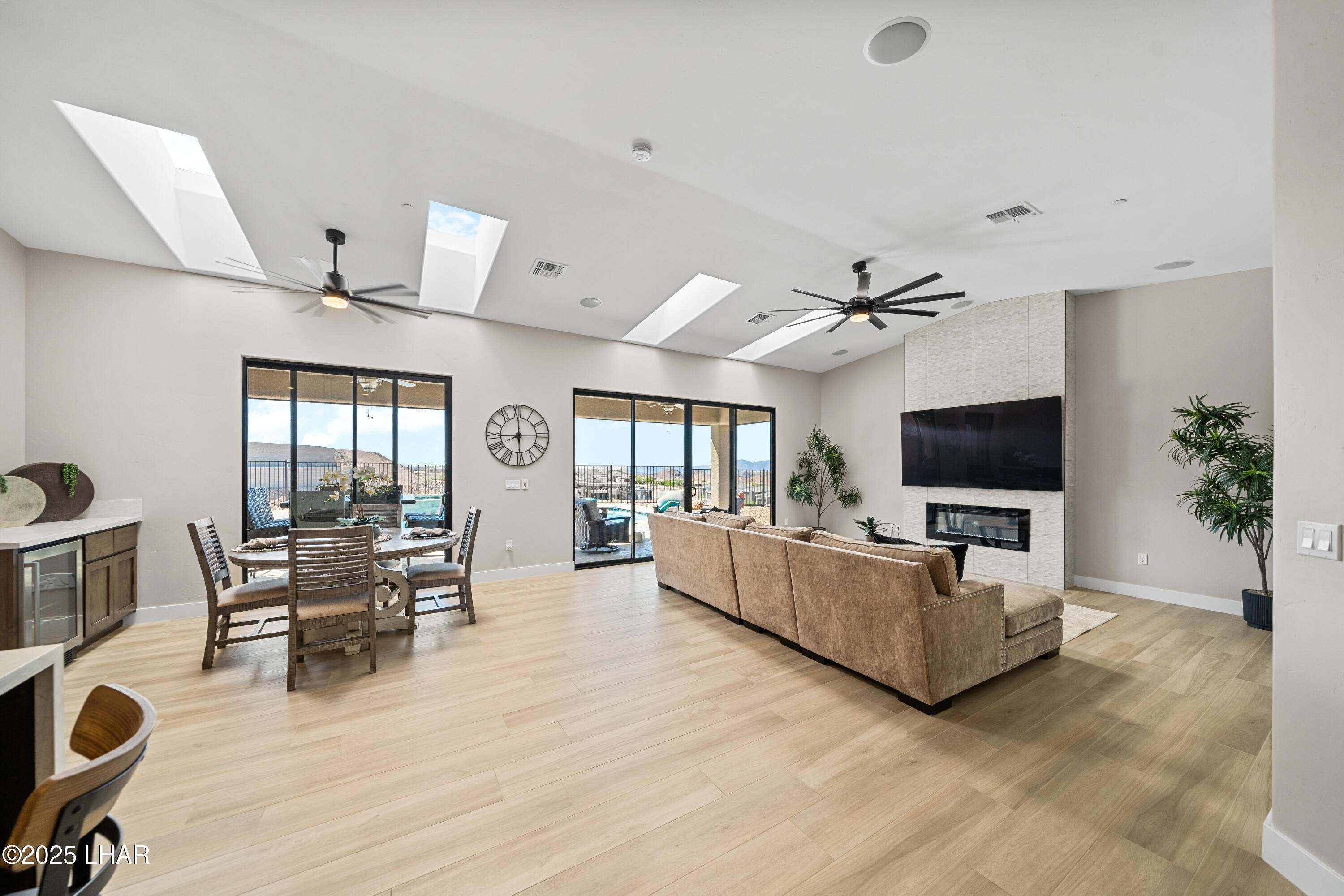 6772 Avienda De Los Foothills