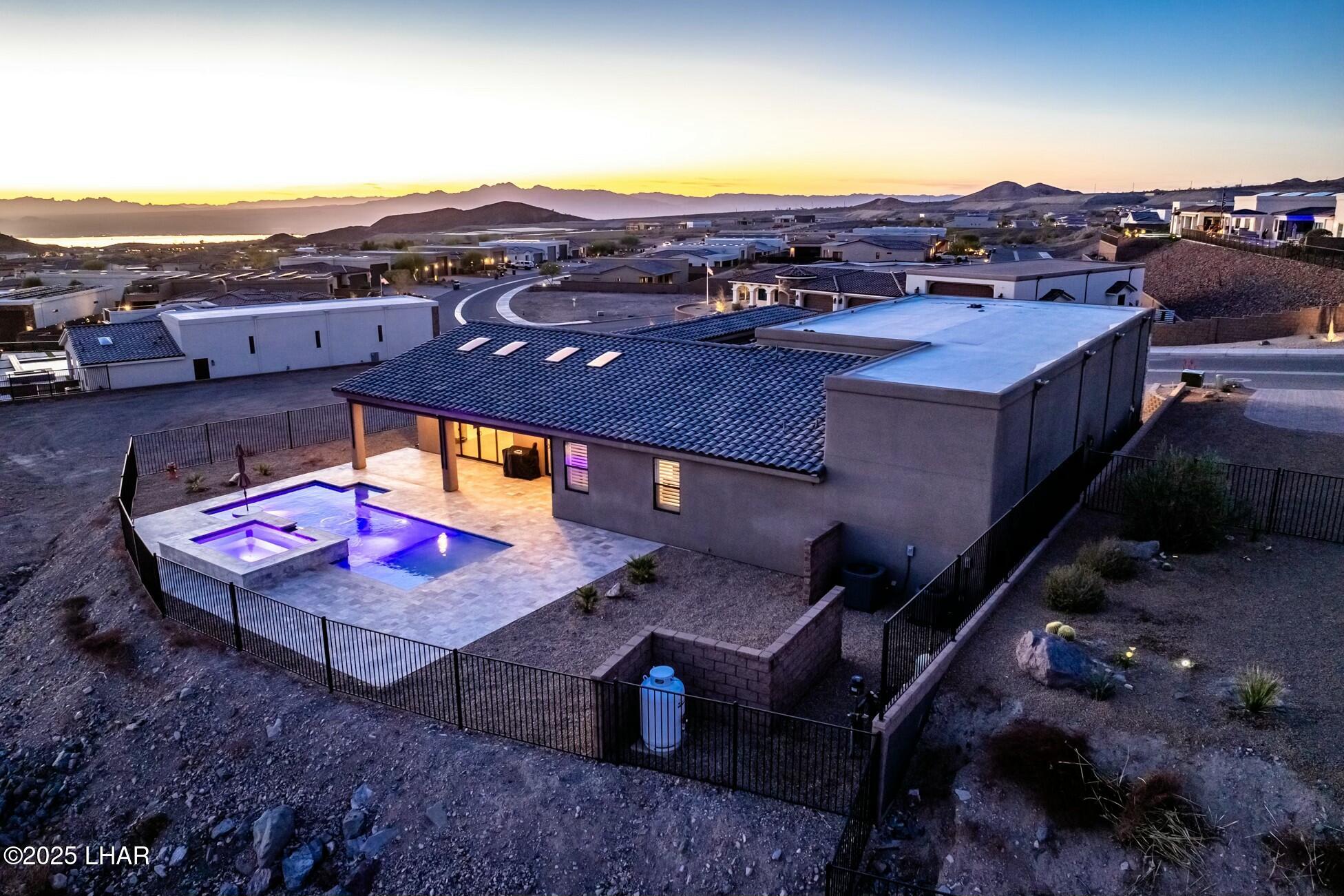 6772 Avienda De Los Foothills