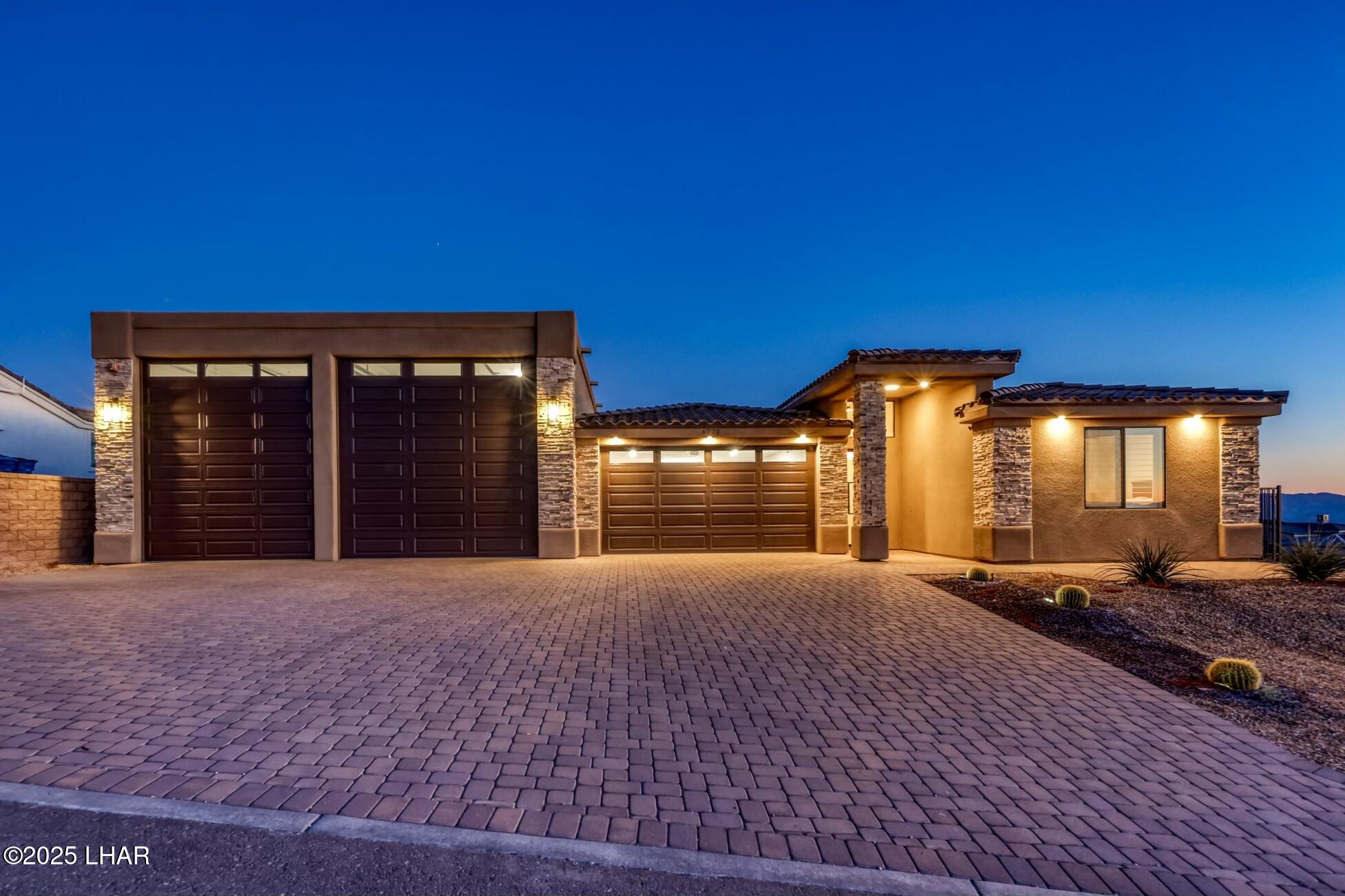 6772 Avienda De Los Foothills