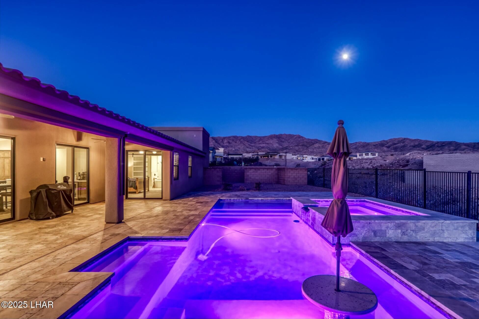 6772 Avienda De Los Foothills