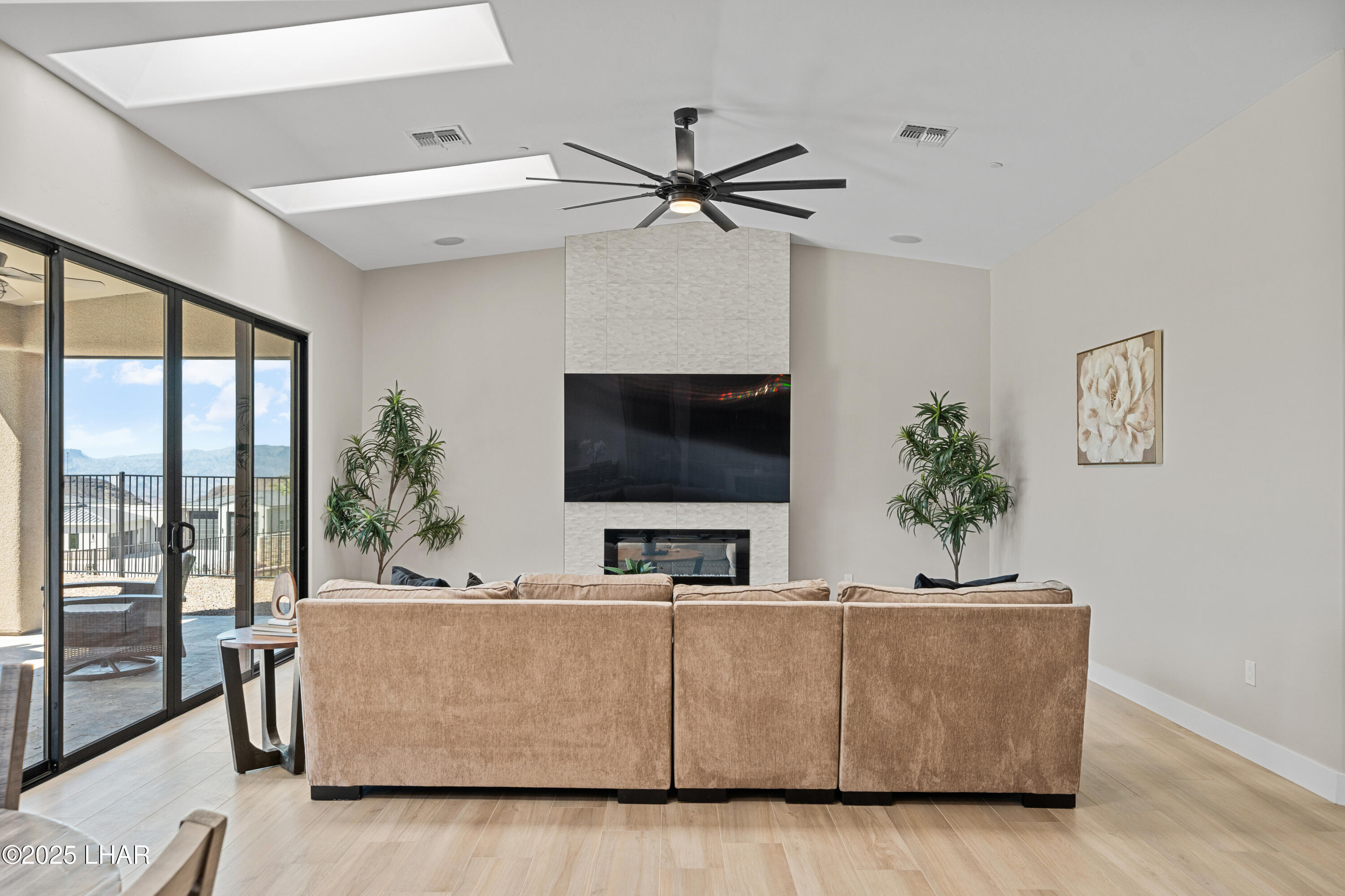 6772 Avienda De Los Foothills