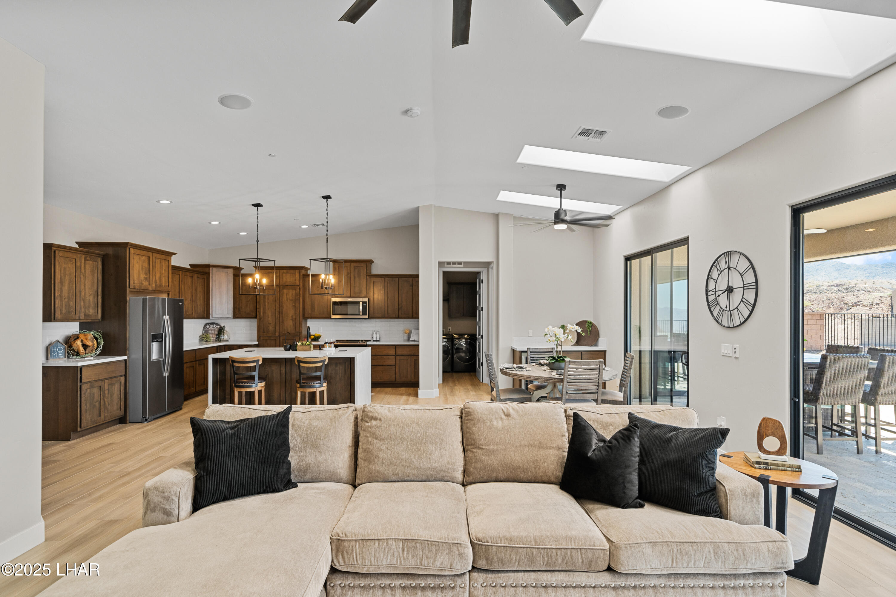 6772 Avienda De Los Foothills