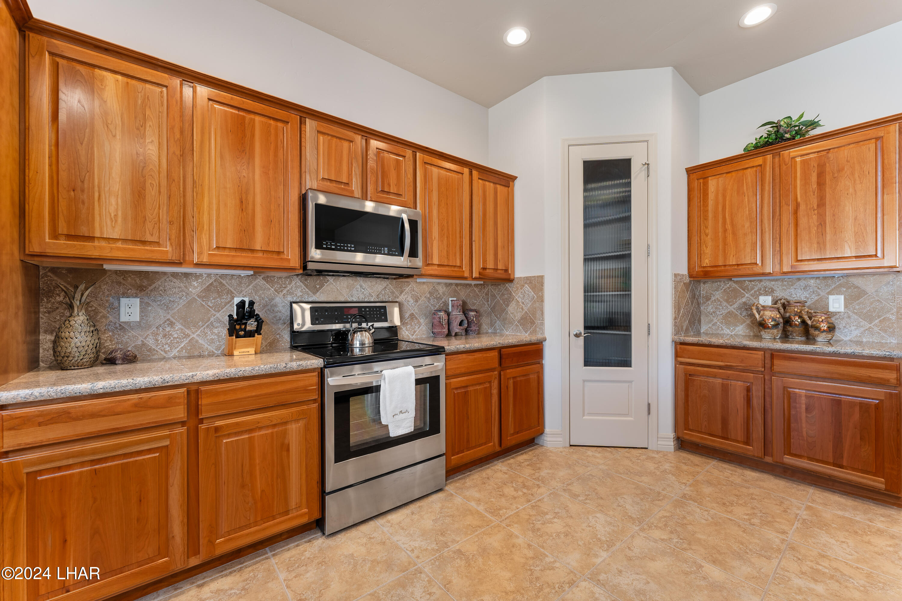 1360 Milan Dr