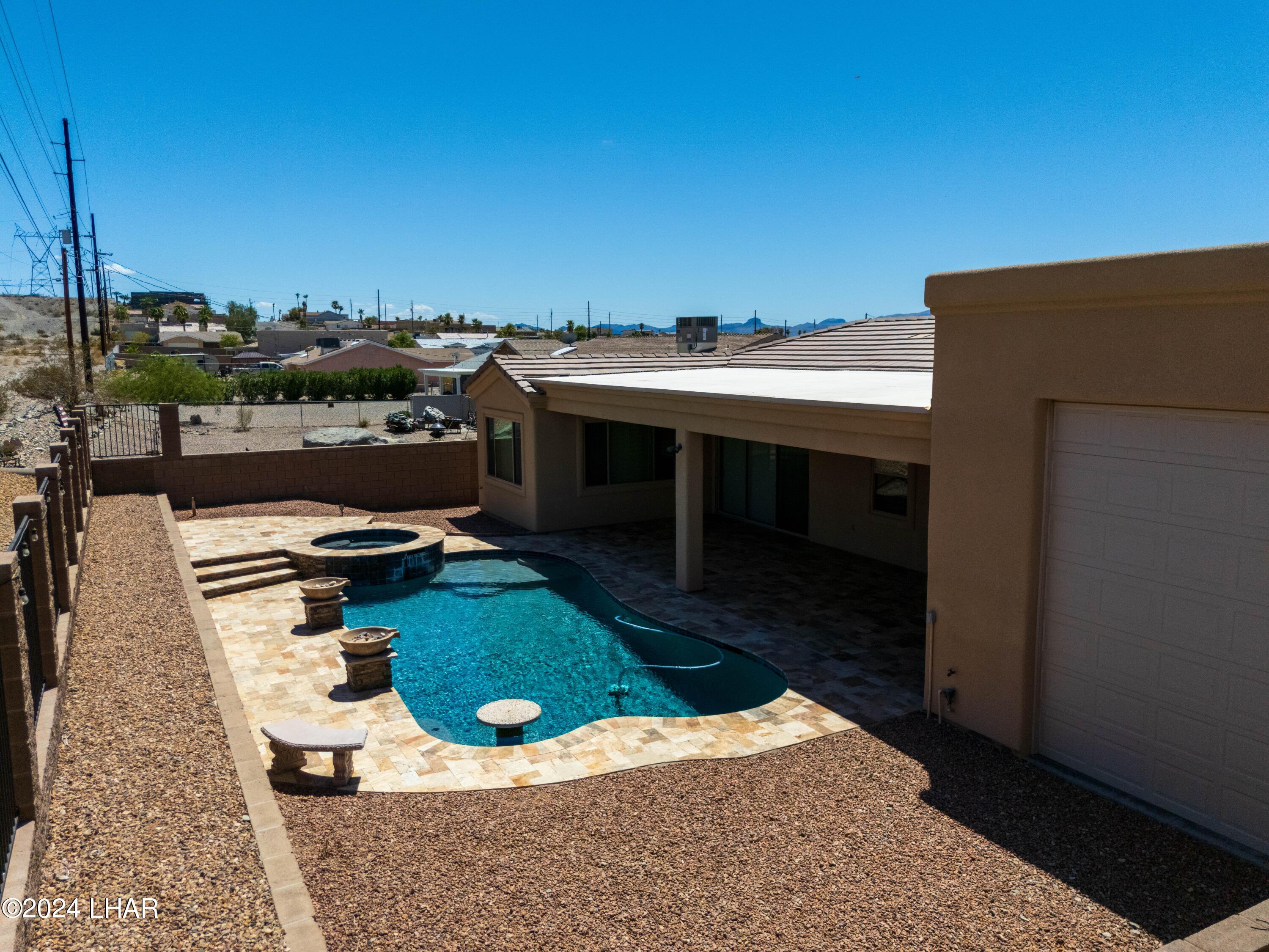 1360 Milan Dr