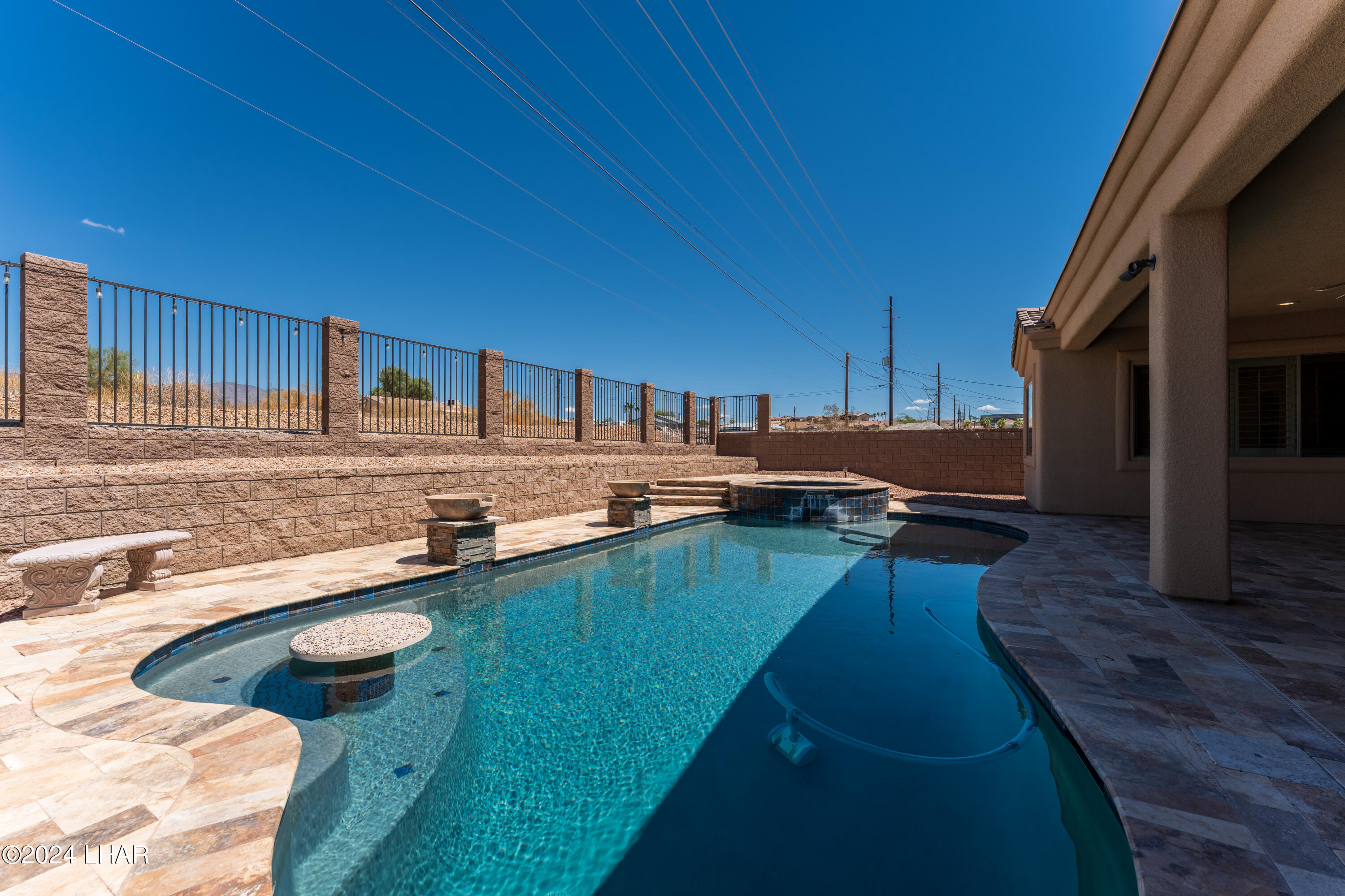 1360 Milan Dr