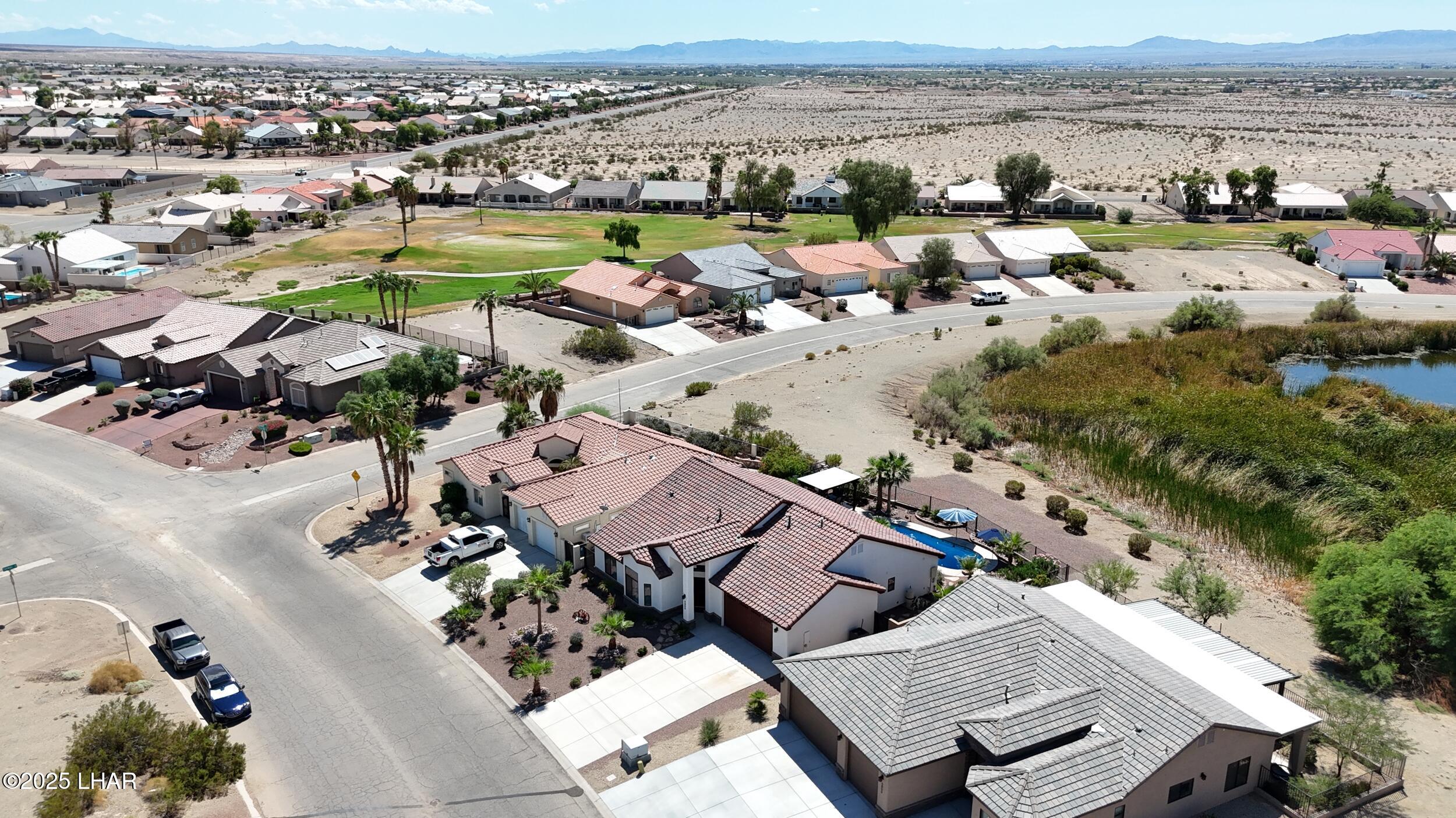5905 Desert Lakes Dr