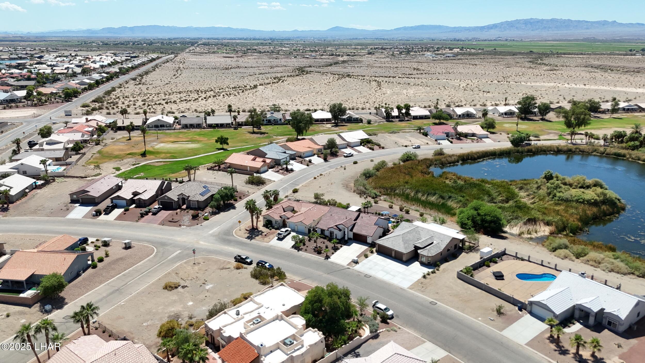 5905 Desert Lakes Dr