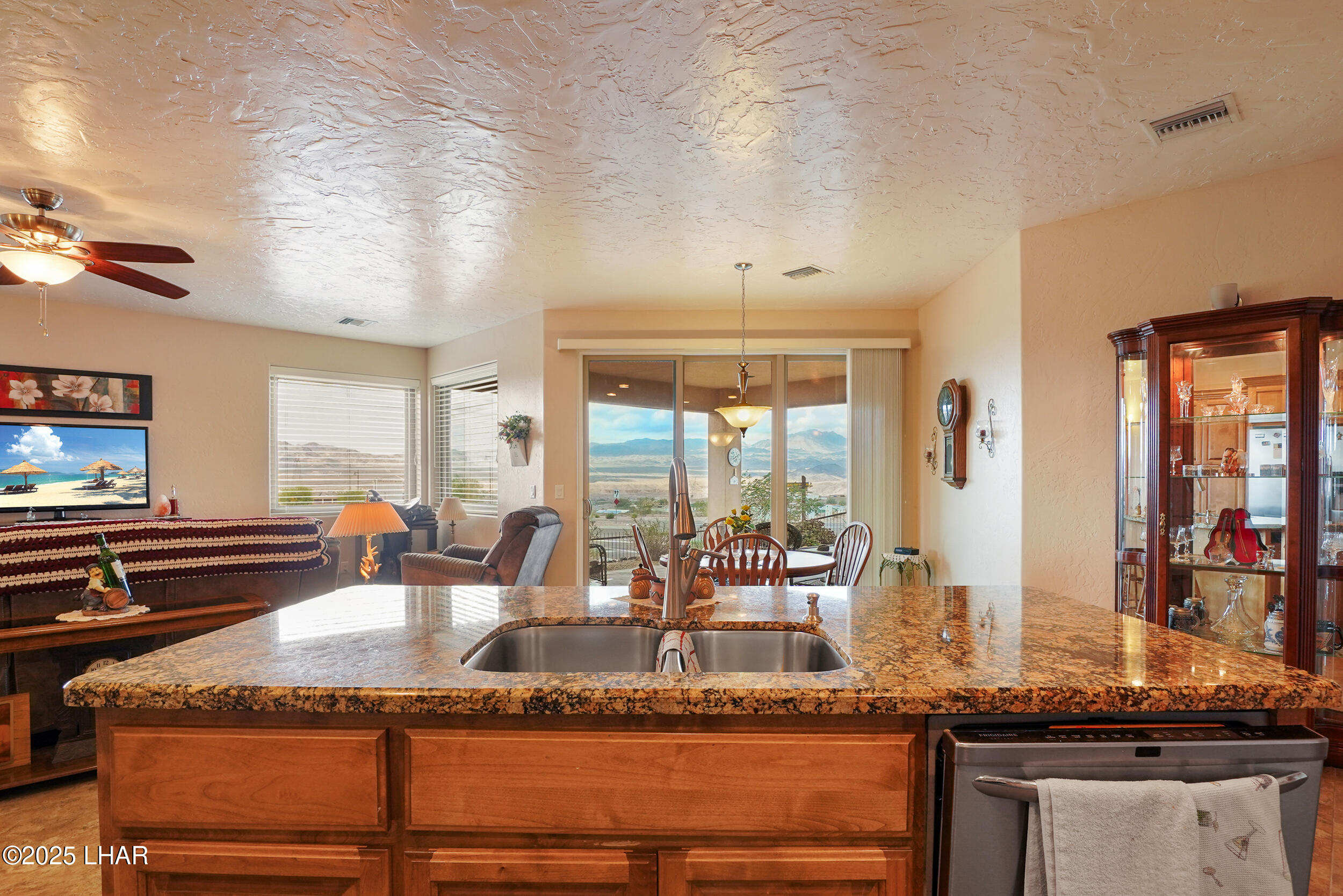 2661 Steamship Dr, Bullhead City