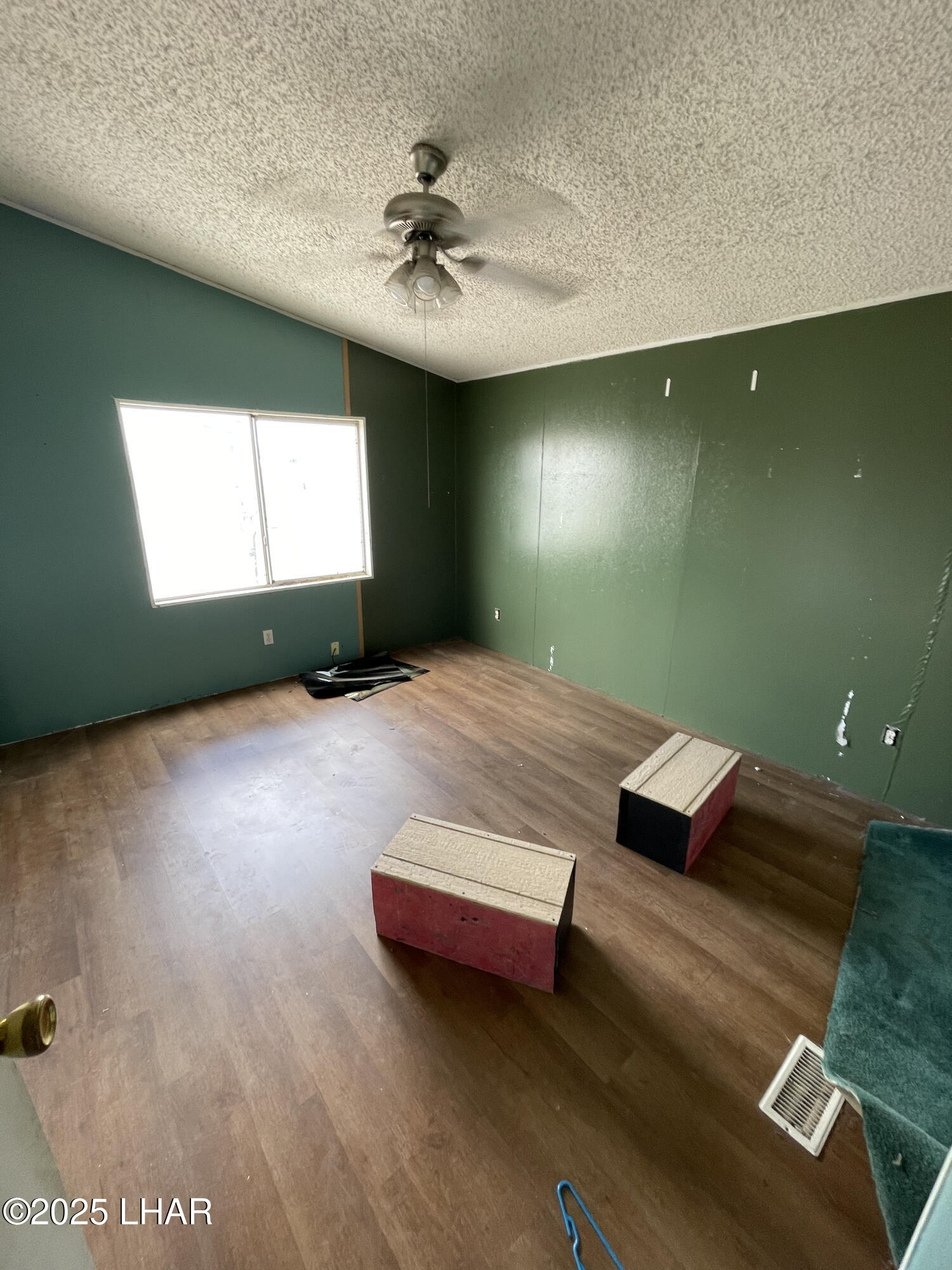 865 W Mountain View Ln