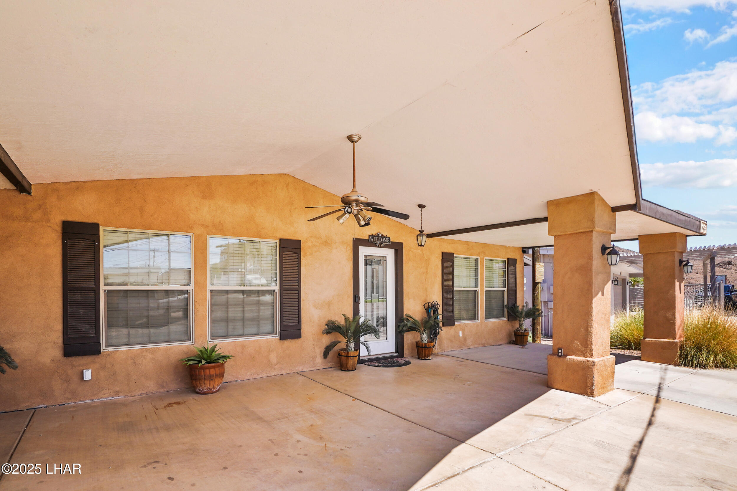 9418 Hilltop Dr