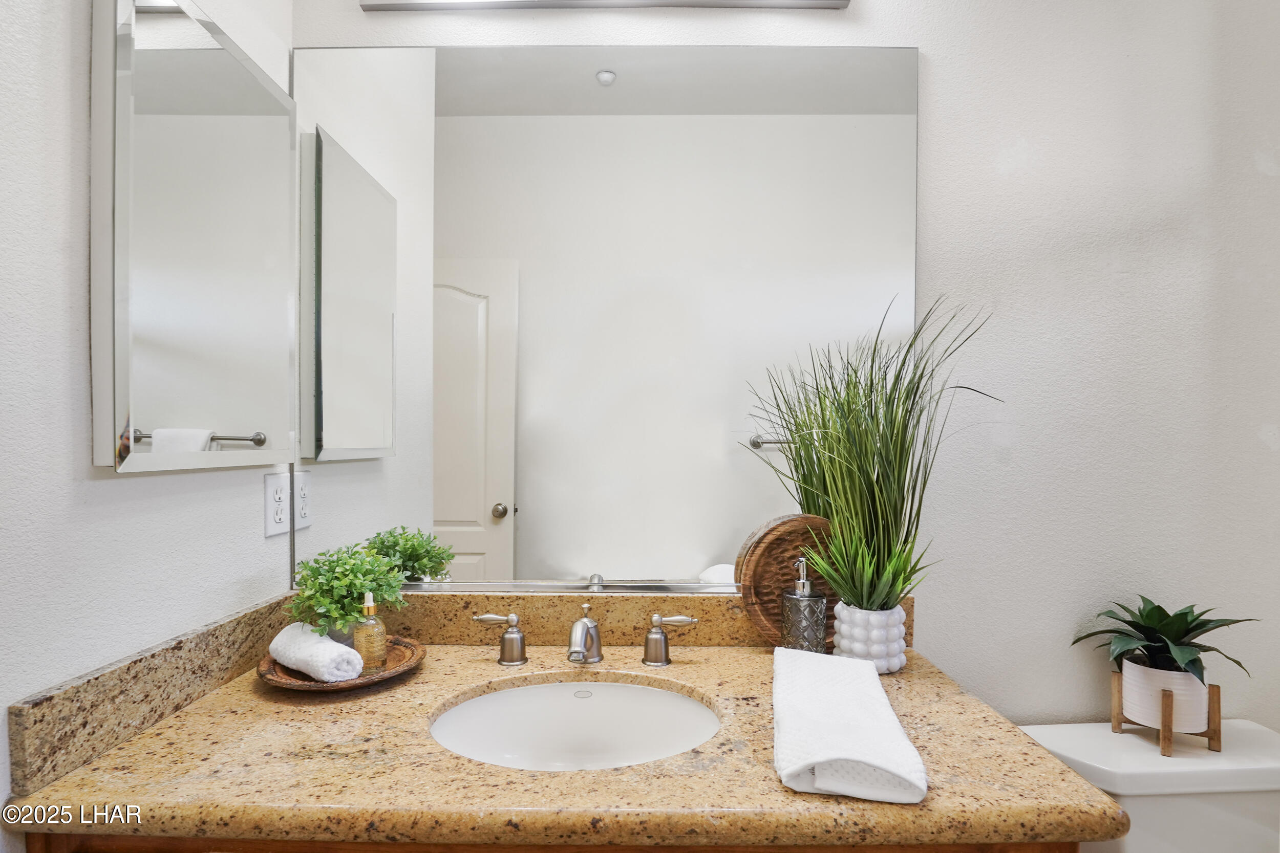 1795 Kirk Dr 101/102