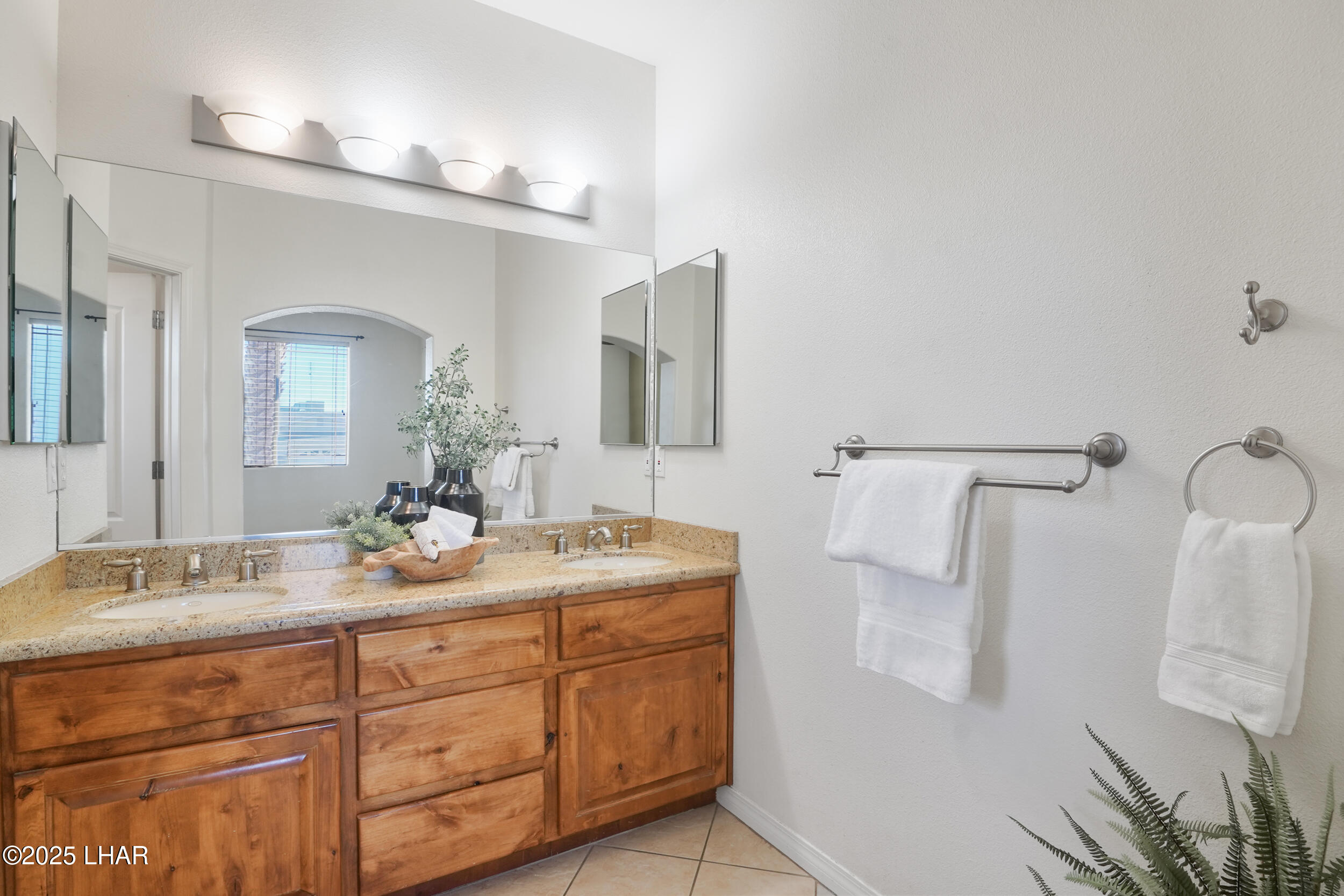 1795 Kirk Dr 101/102