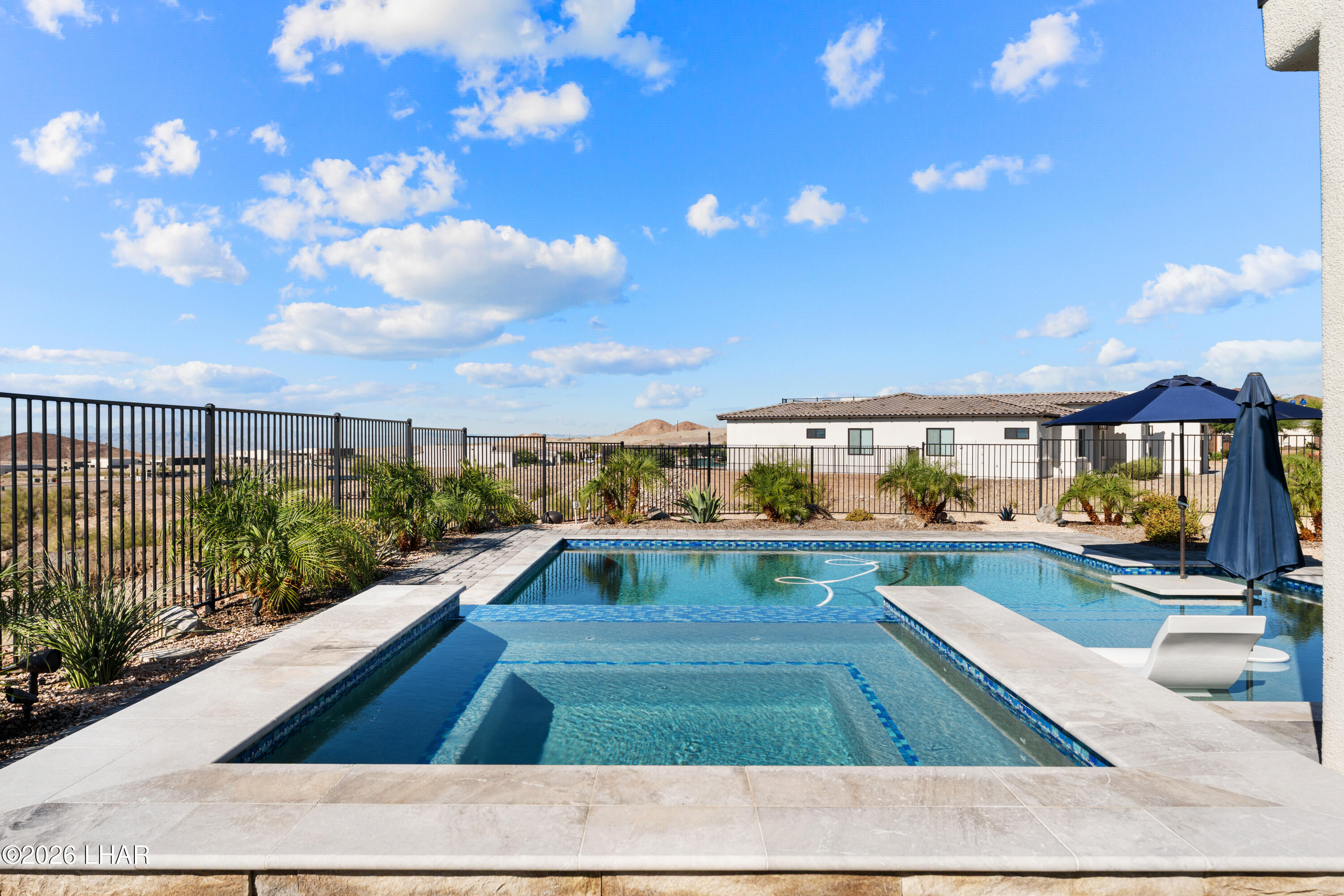 6628 Avienda Desierto Verde