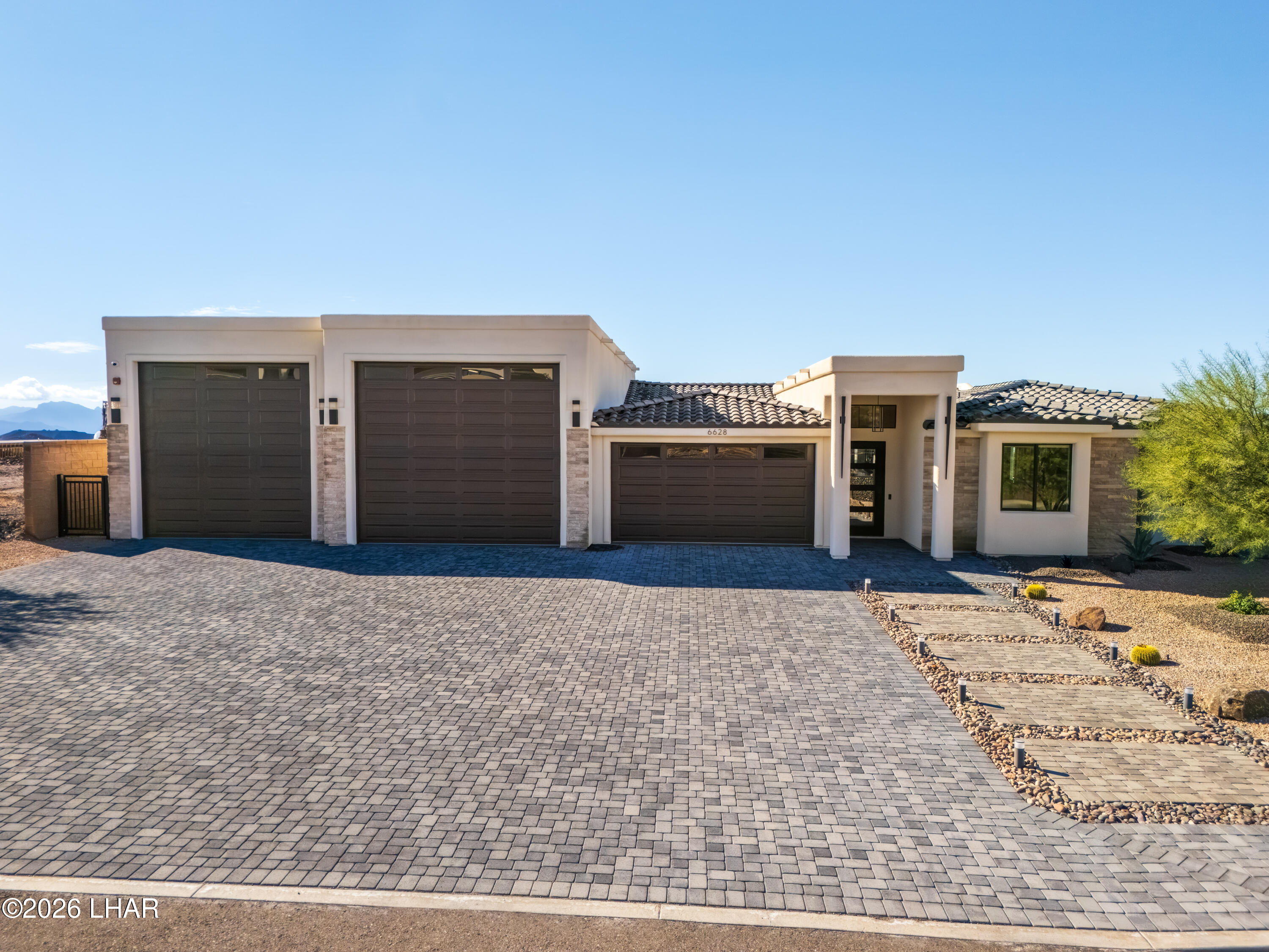 6628 Avienda Desierto Verde