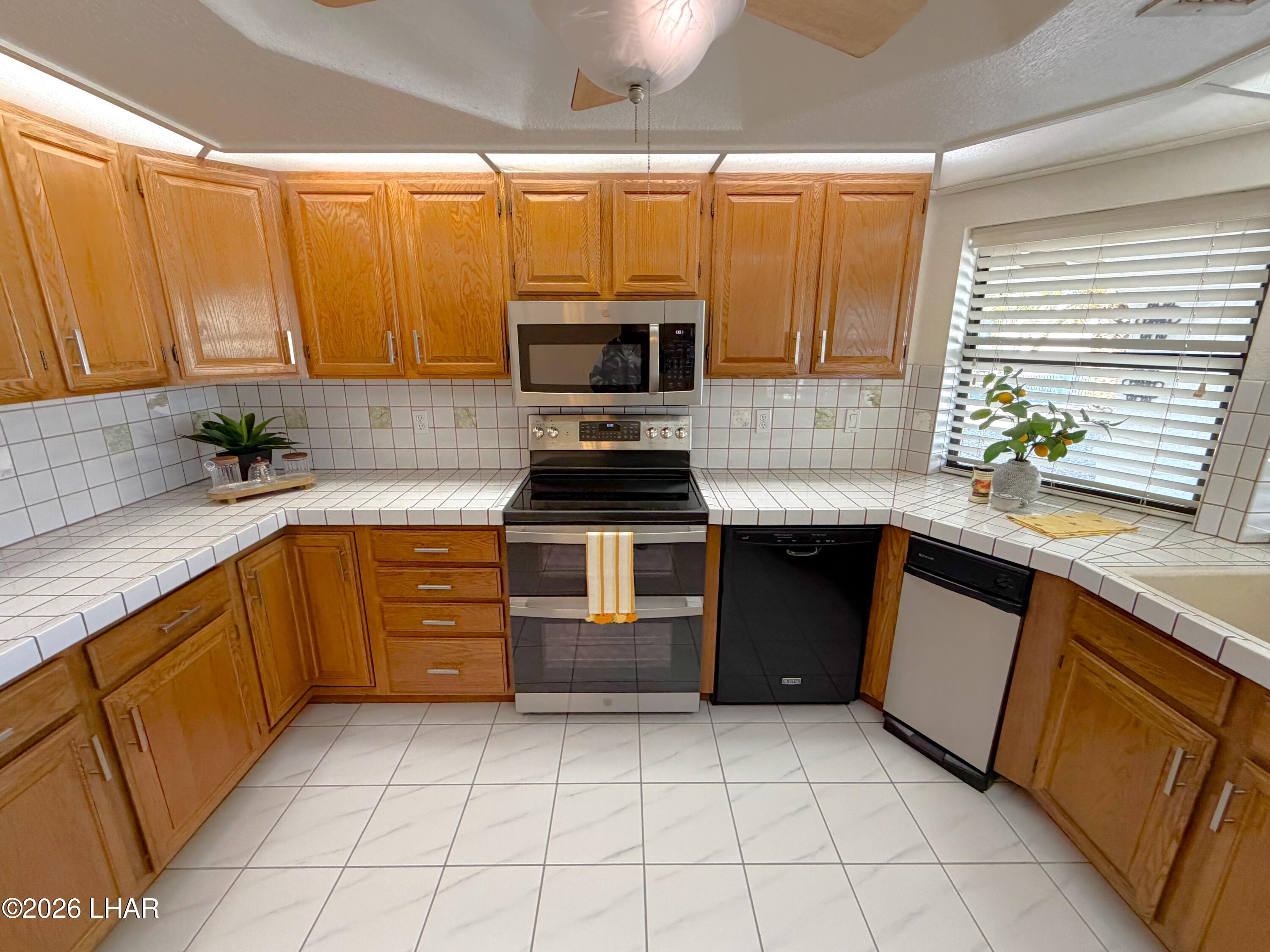 3855 Whaler Dr