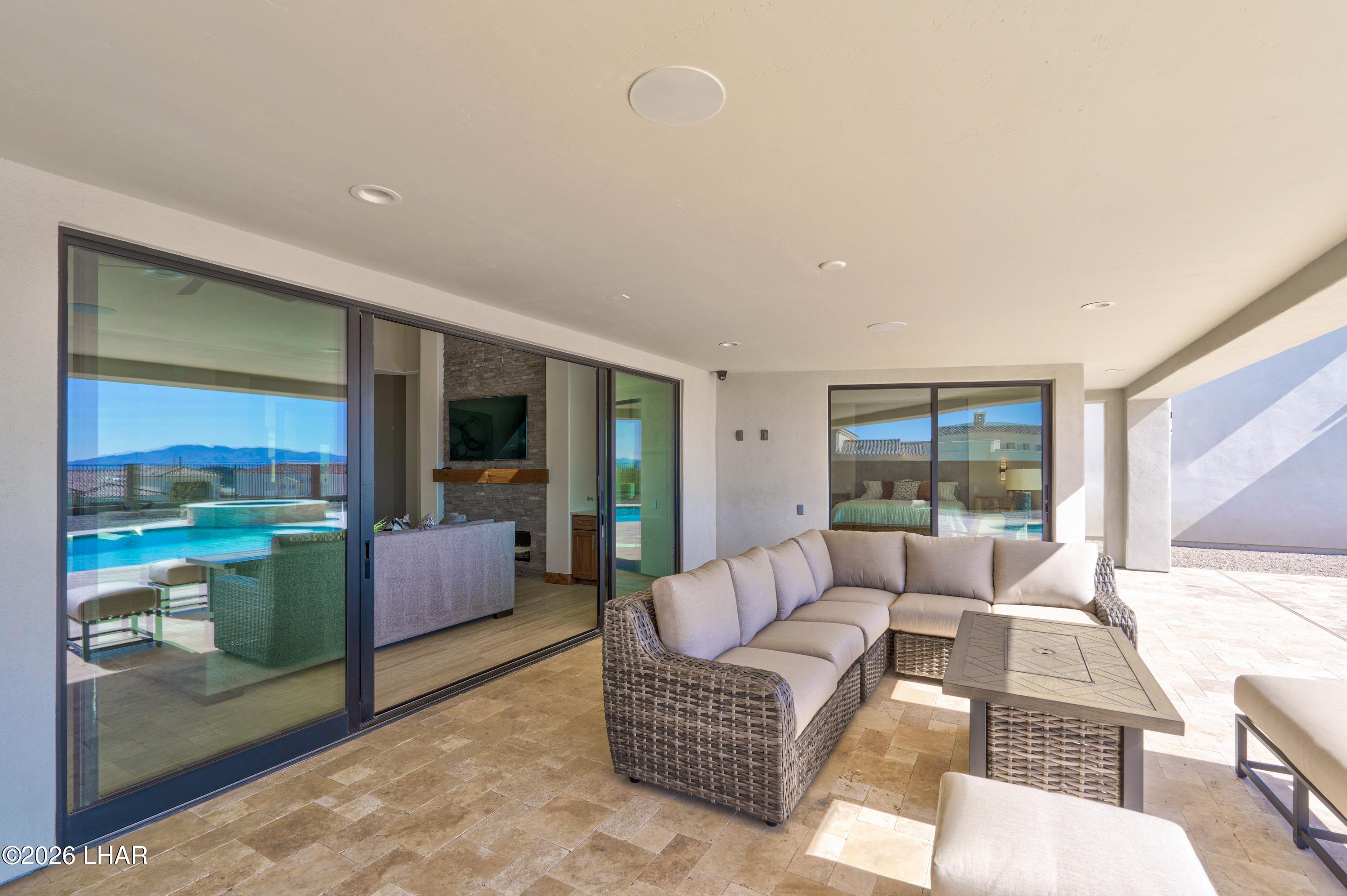 3045 Camino De La Enclave