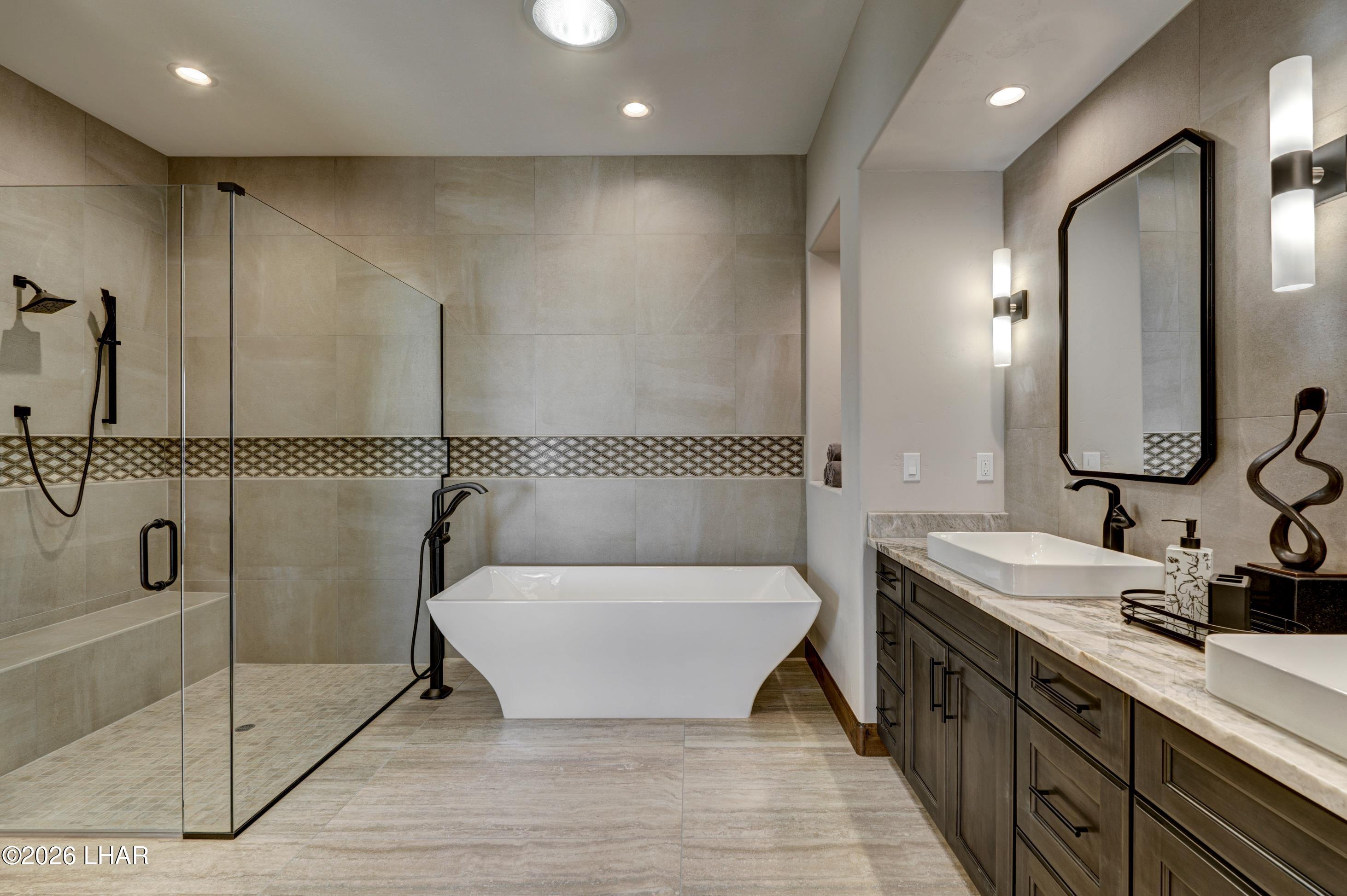 3045 Camino De La Enclave