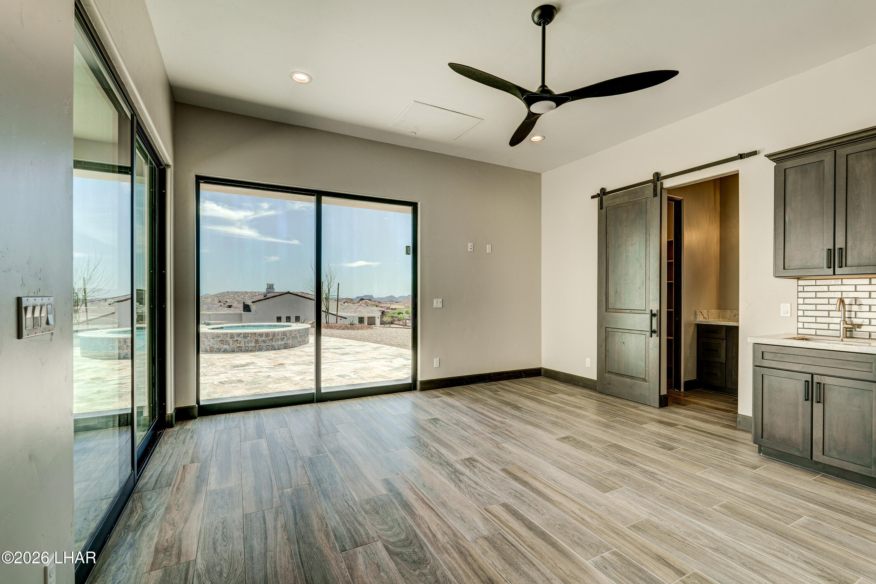 3051 Camino De La Enclave