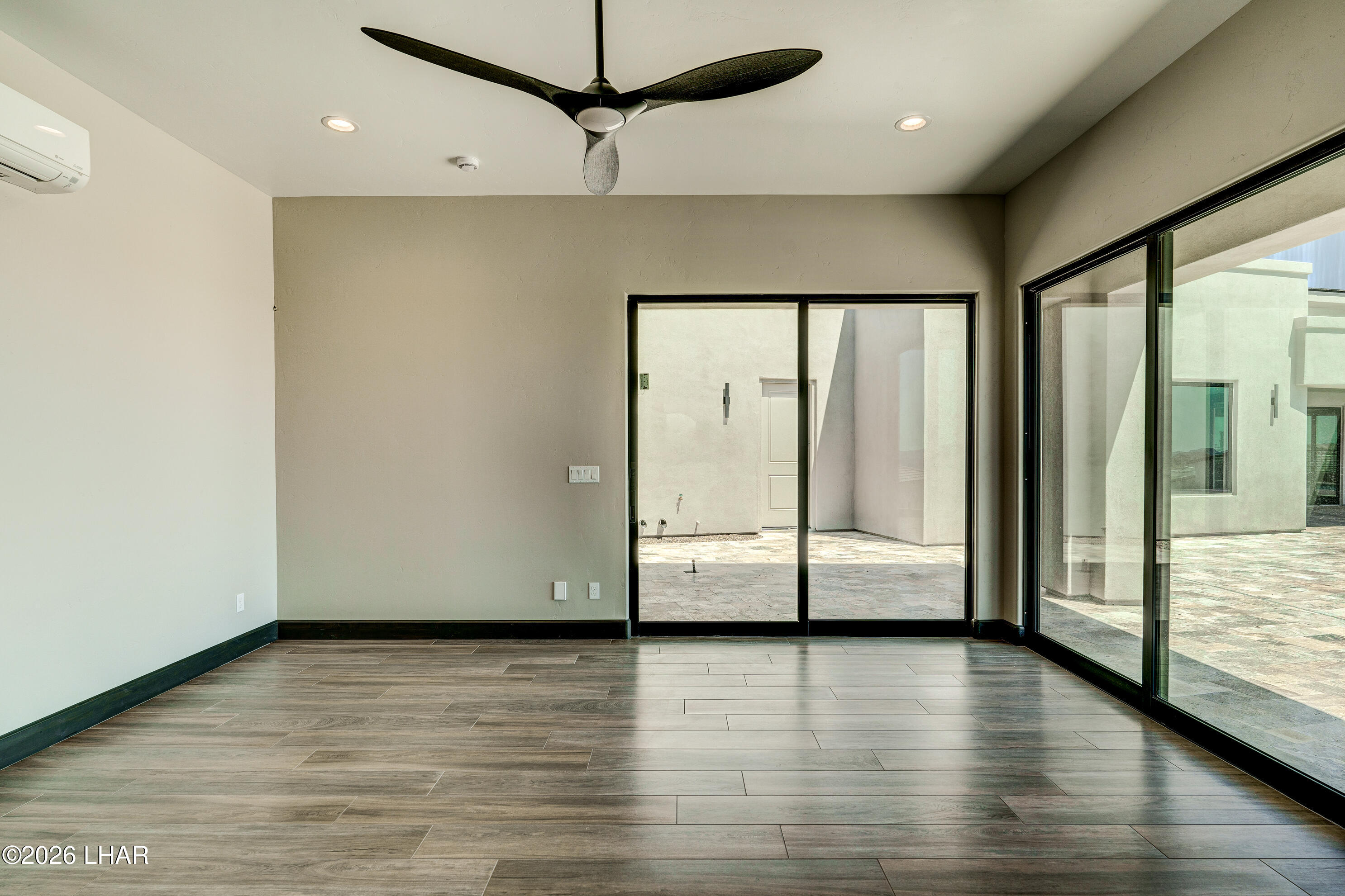 3051 Camino De La Enclave